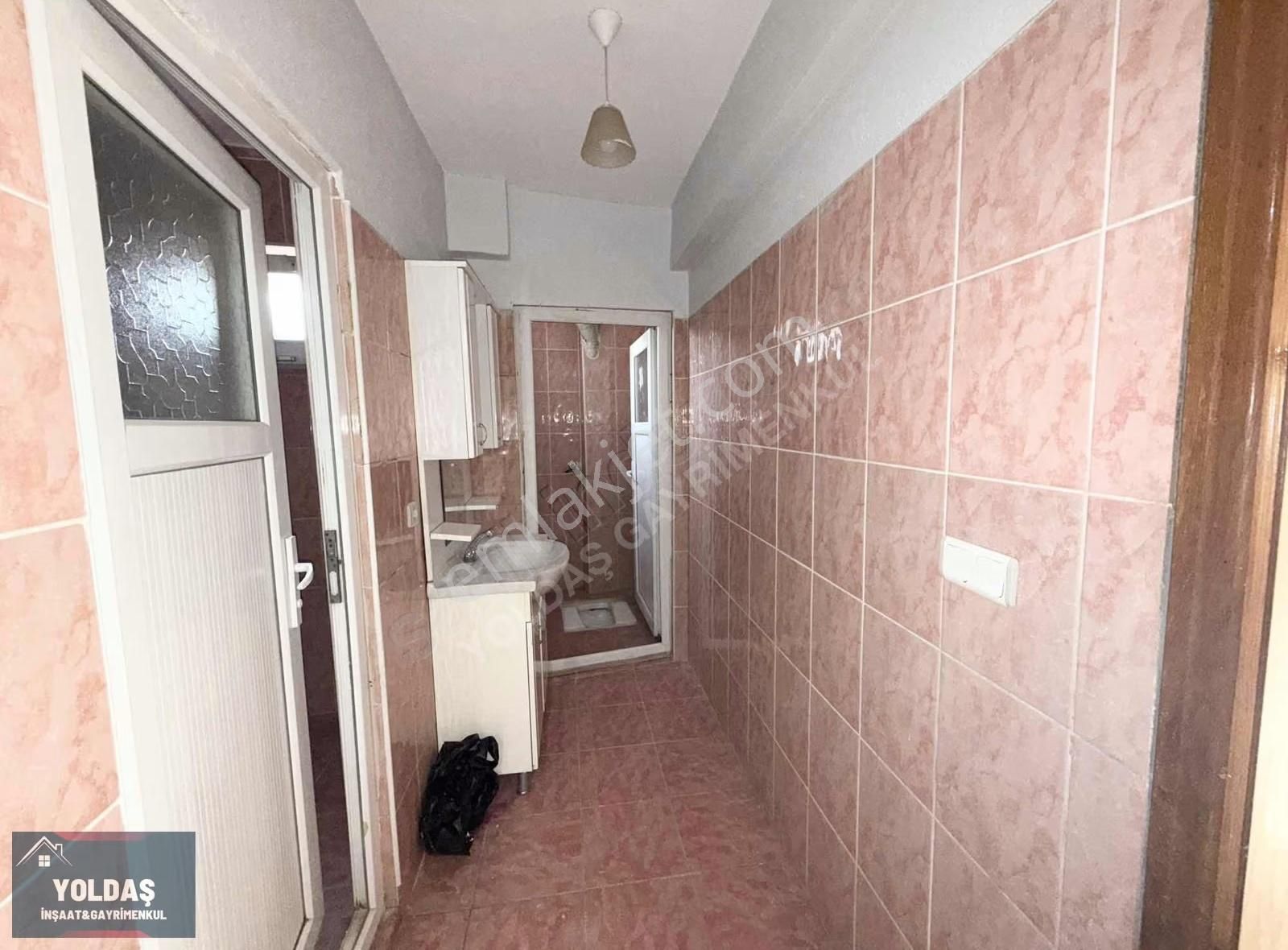 Yoldaş İnşaat'tan Satılık 2+1 90 M2 3.kat Daire - Görsel 16