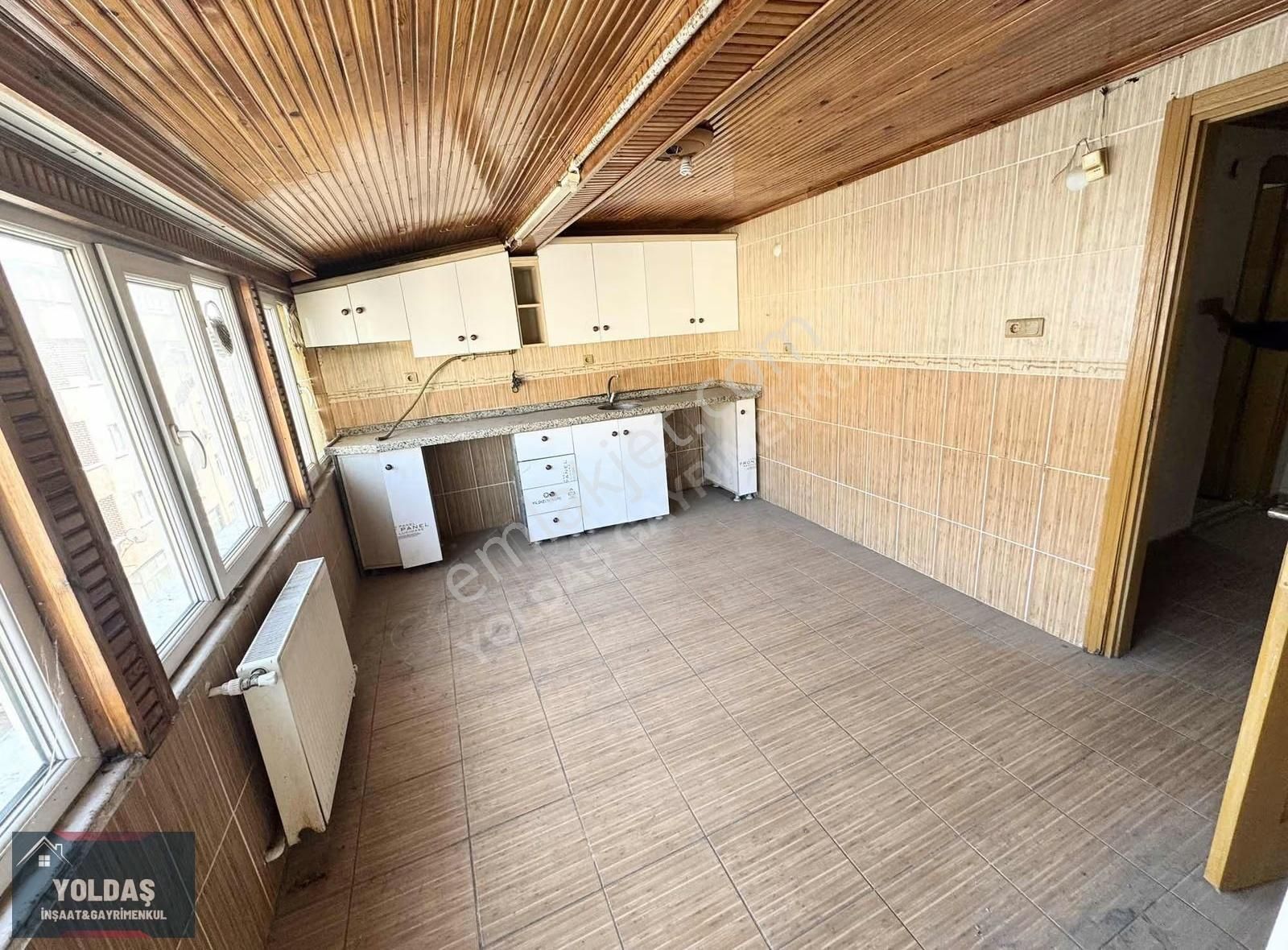 Yoldaş İnş Satılık 2+1 100 M2 Çatısı Yüksek Krediye Uygun Daire - Görsel 2