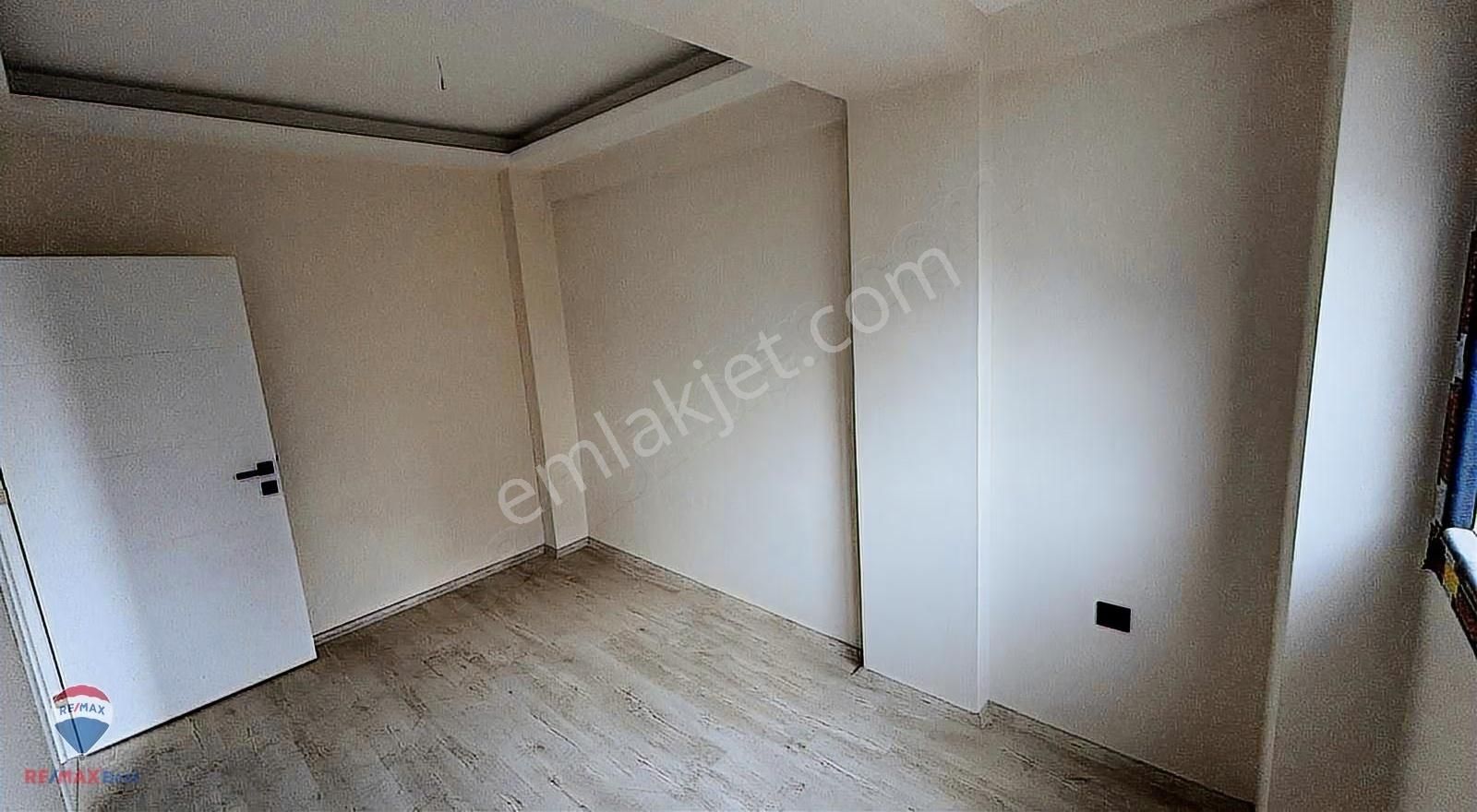 12 Şemıklerde Merkezi Konumda Sıfır 1+1 Ara Kat Doğalgazlı Daire - Görsel 11