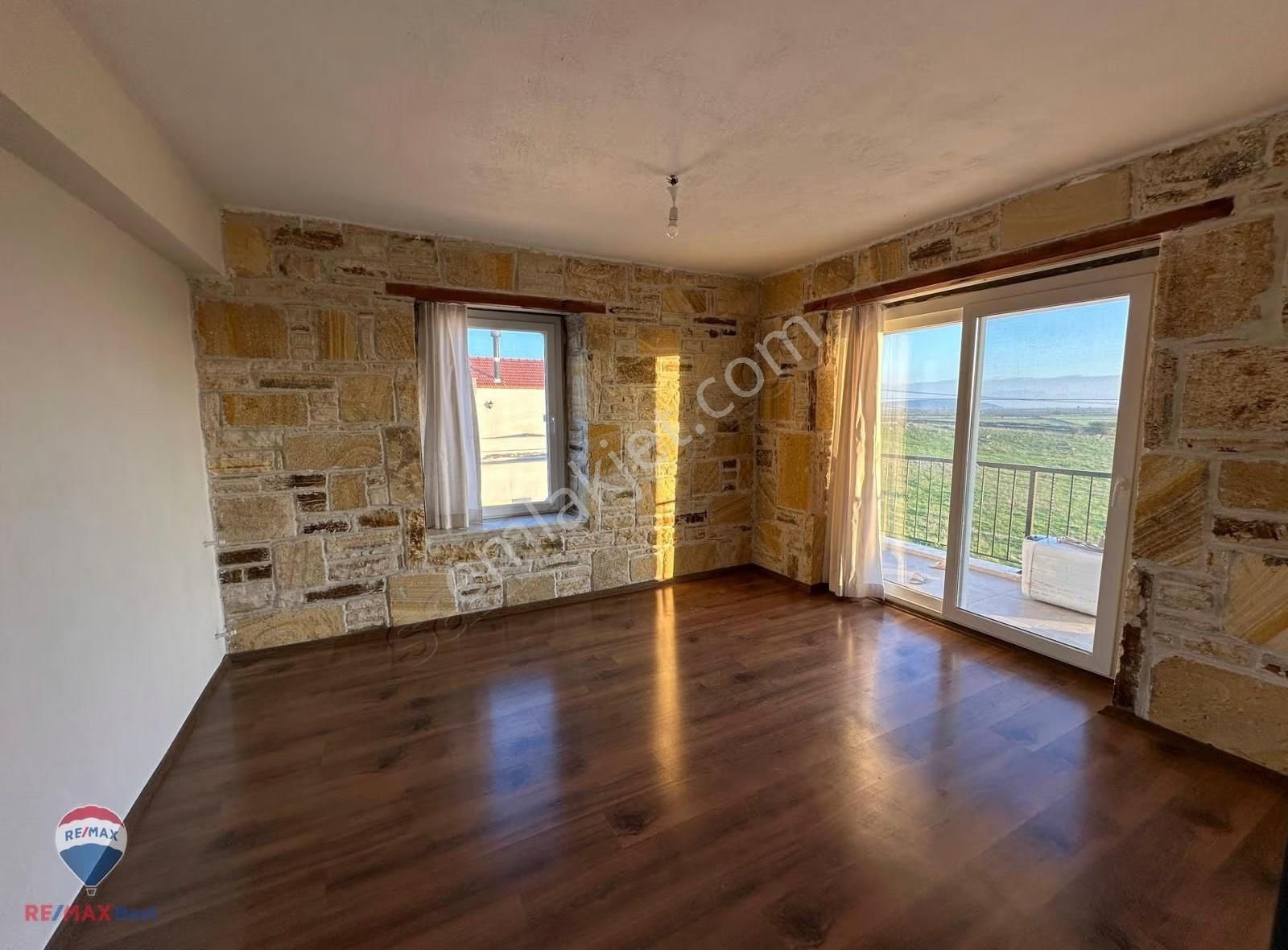 67 Foça Bağarasında 500m2 Içınde Satılık 5+3 Taş Vılla - Görsel 18