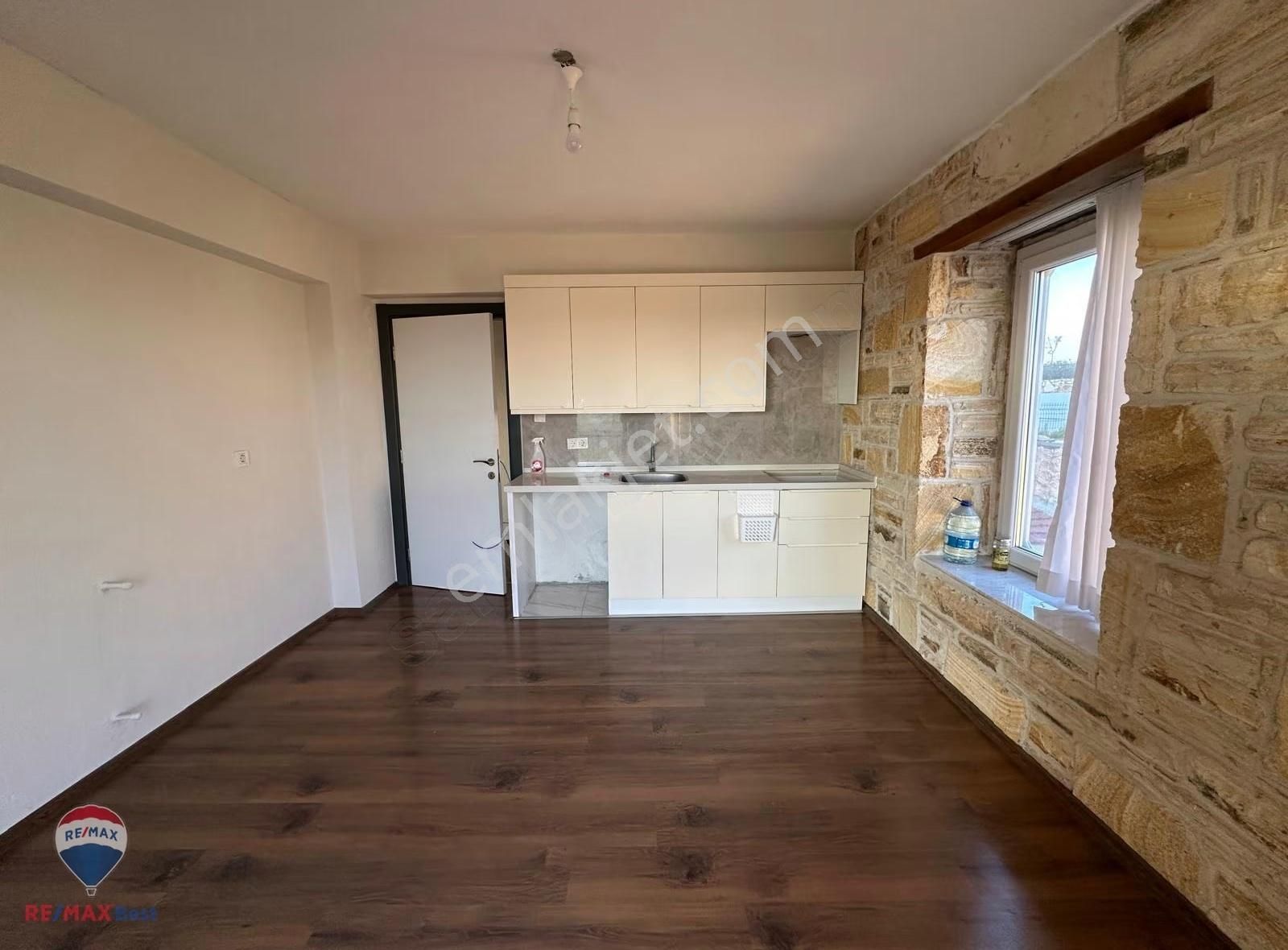 67 Foça Bağarasında 500m2 Içınde Satılık 5+3 Taş Vılla - Görsel 35