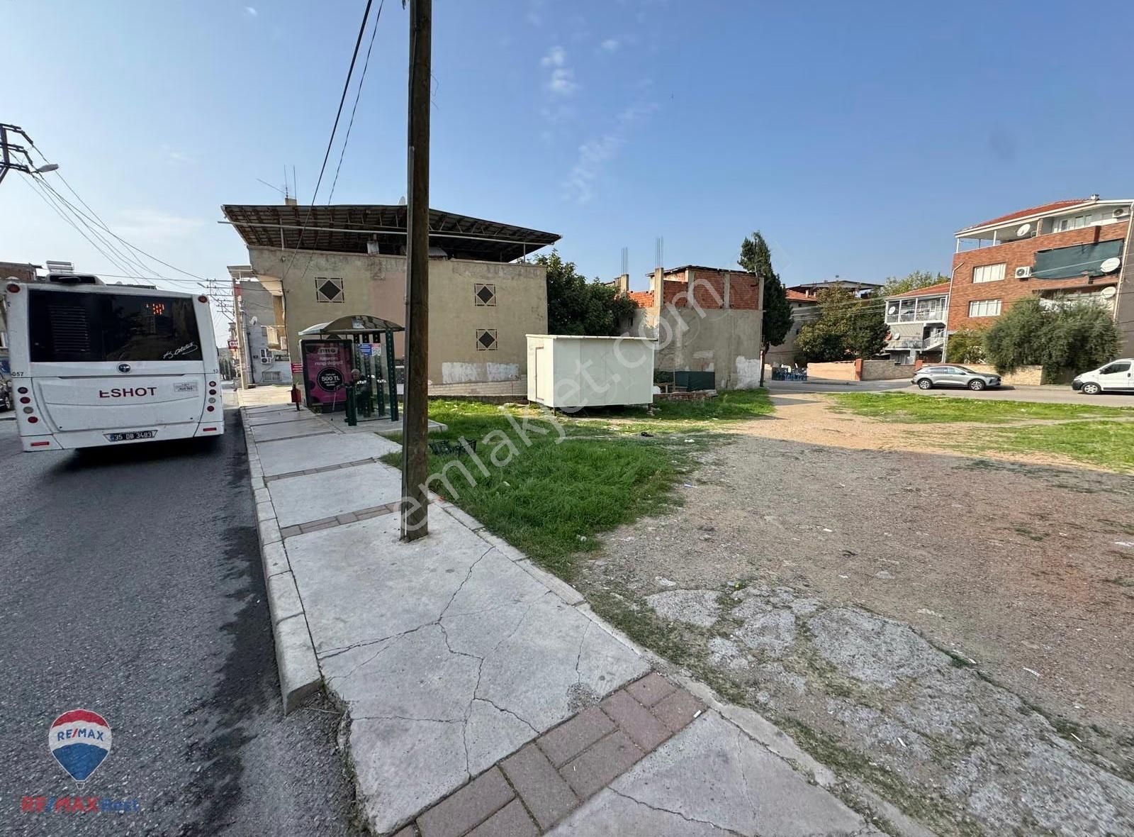 45 Remax Bestten Bayraklı Yamanlarda Imarlı Arsa - Görsel 2