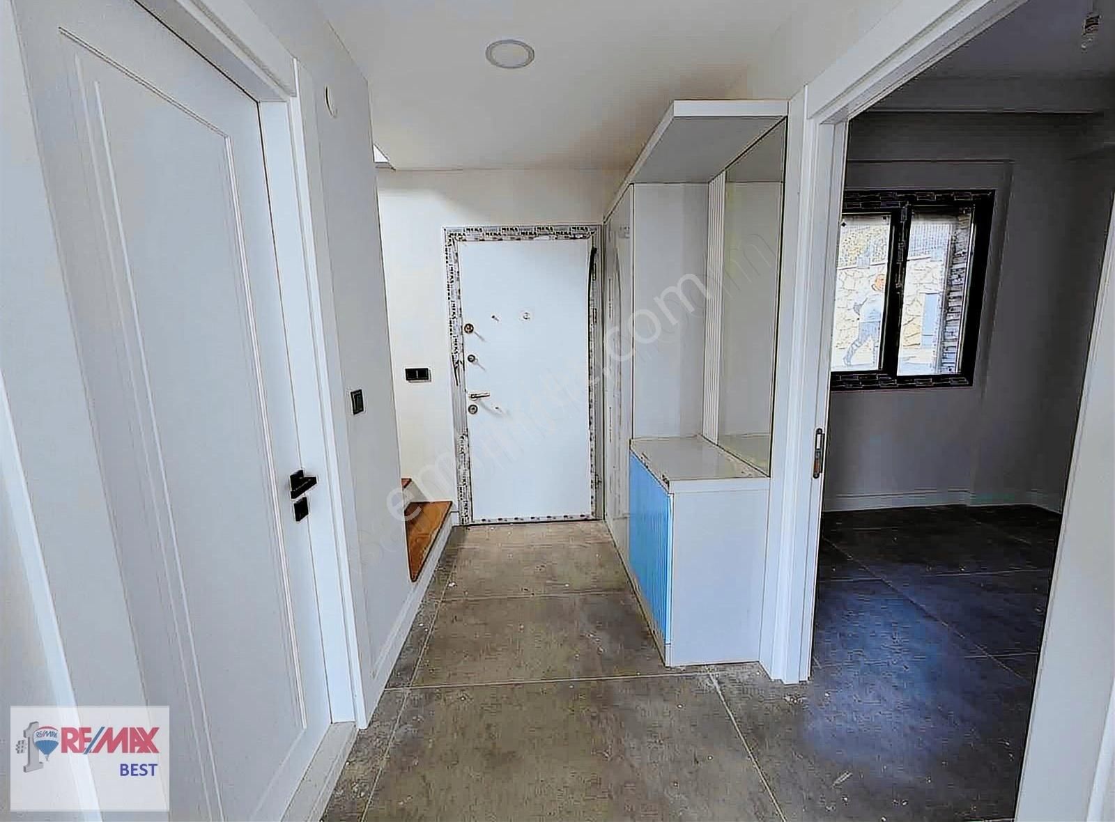 46 Re/max Metin Şimşek'ten Çandarlı'da Denize 150m 4+ 1kiralık - Görsel 18