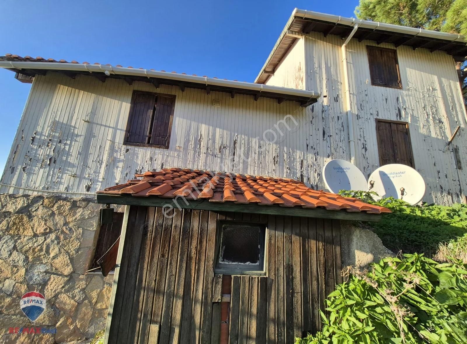 8 Seferihisar Gödence De Satılık 3000m² Tarla Ve Dağ Evi - Görsel 15