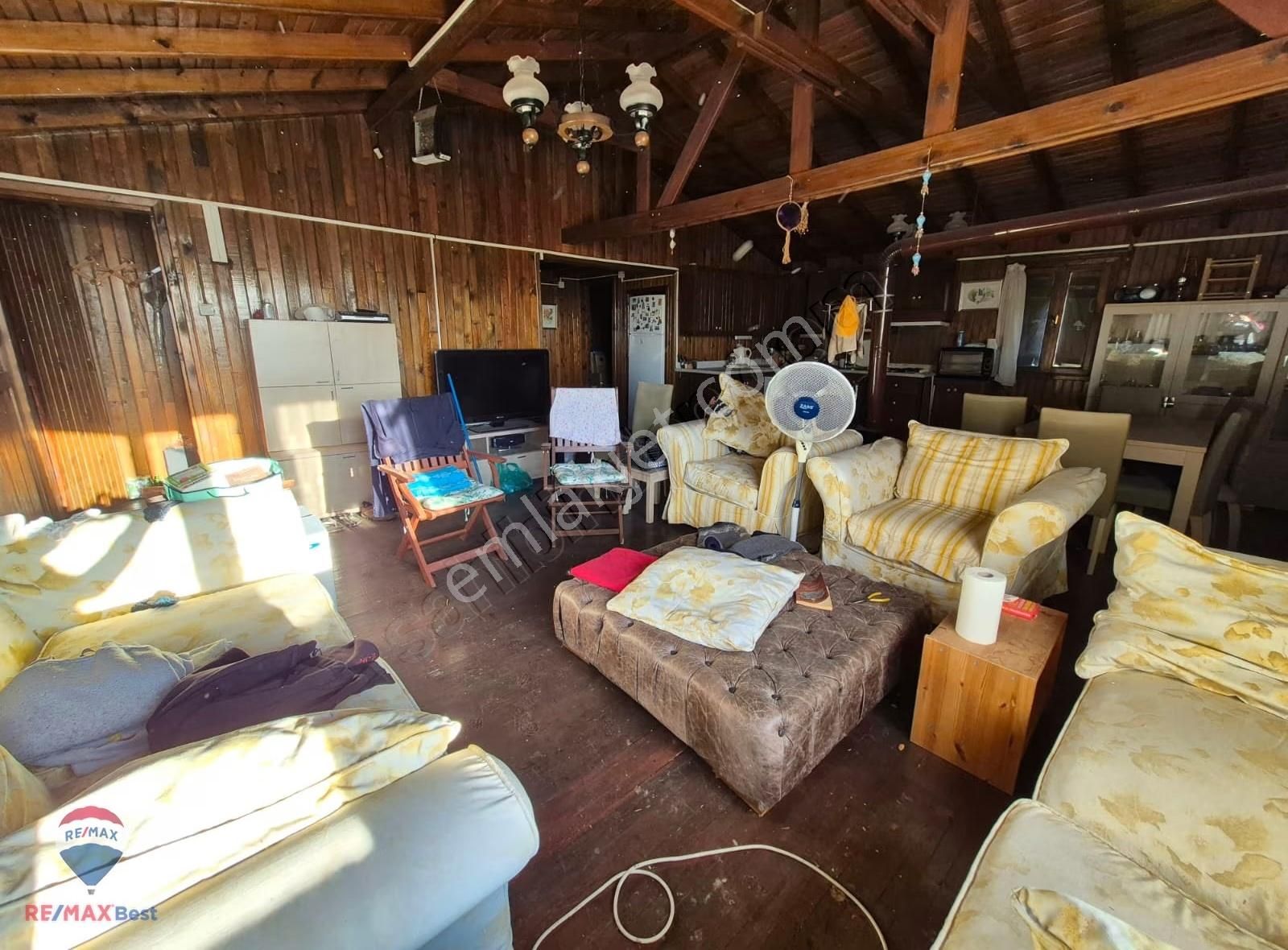 8 Seferihisar Gödence De Satılık 3000m² Tarla Ve Dağ Evi - Görsel 2