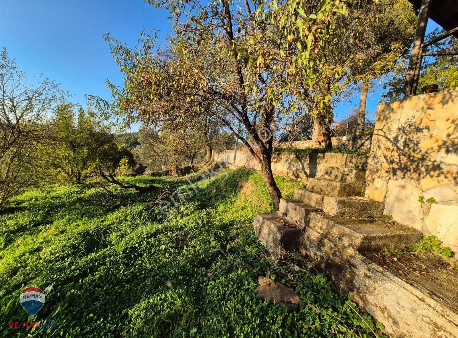 8 Seferihisar Gödence De Satılık 3000m² Tarla Ve Dağ Evi - Görsel 17