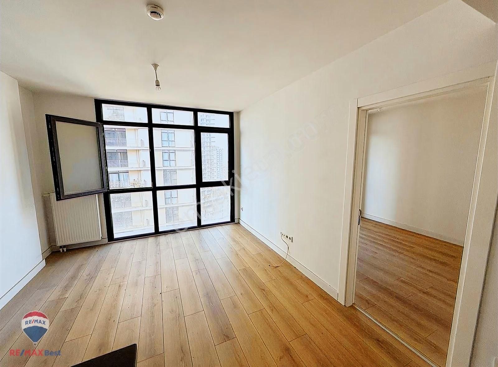 5 Modda Bulvar Sitesinde Kiralık 1+1 Daıre - Görsel 2