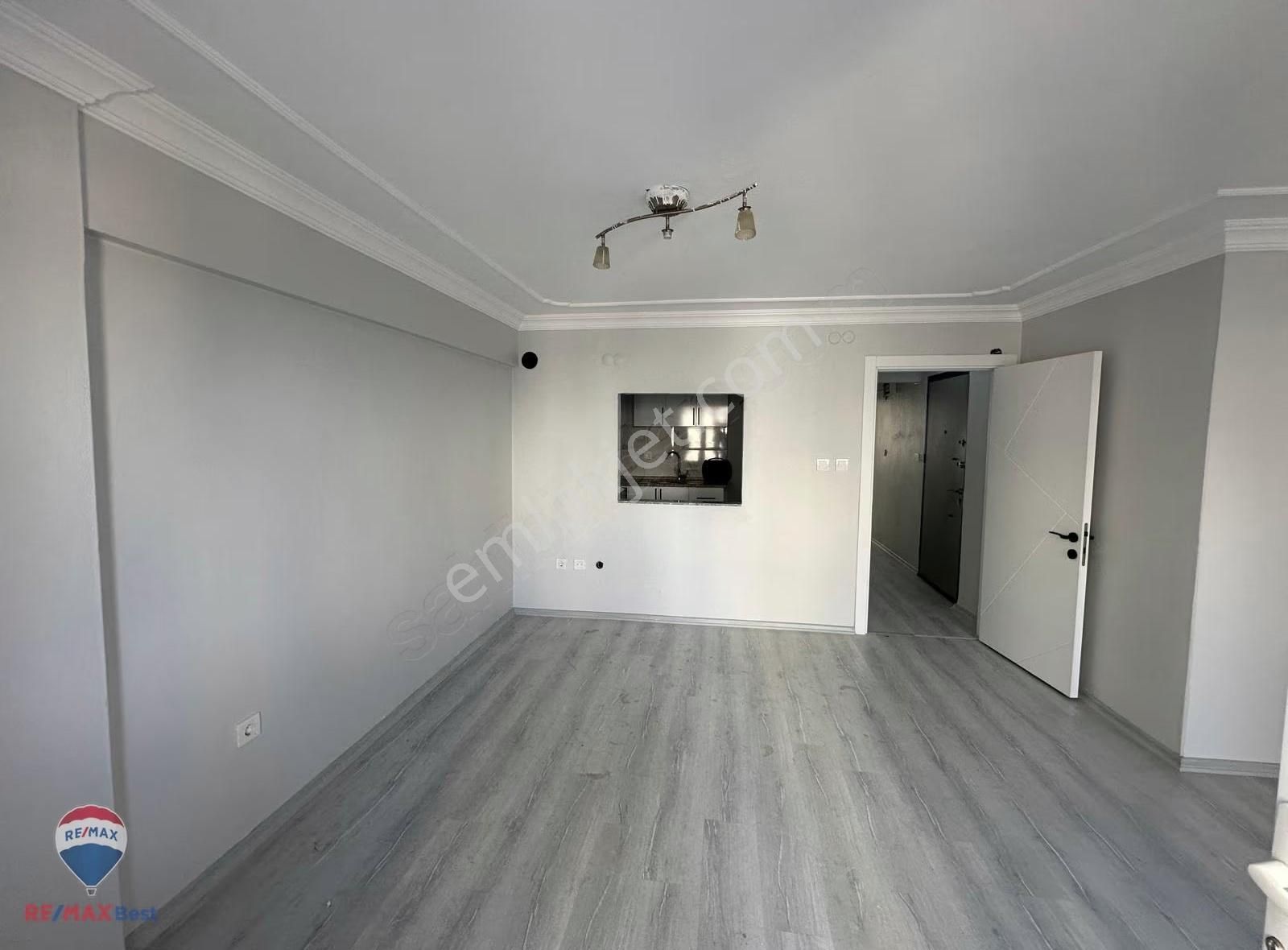 36 Karşıyaka Çarşı'da Full Tadilatlı Asansörlü Kiralık Daire - Görsel 6