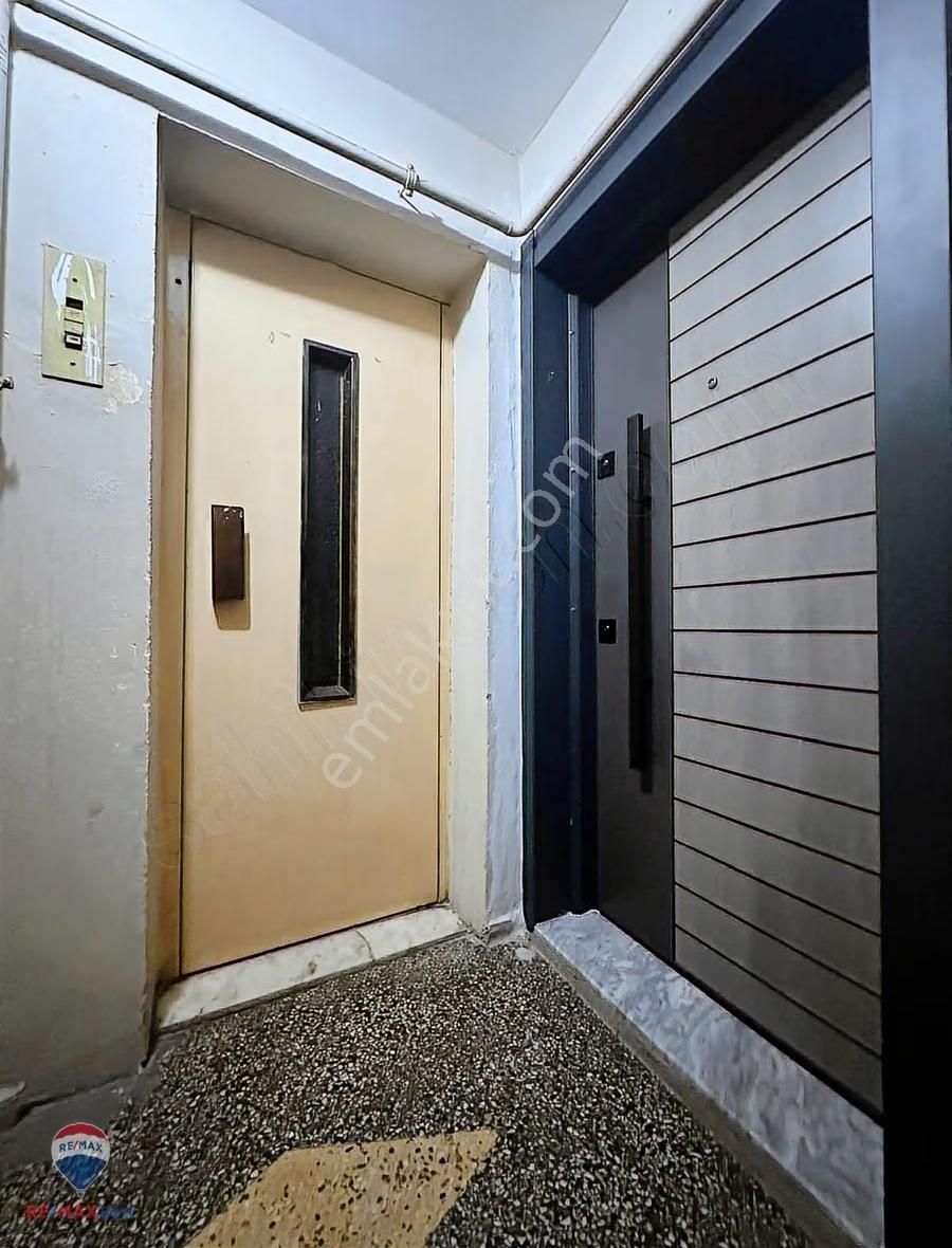 36 Karşıyaka Çarşı'da Full Tadilatlı Asansörlü Kiralık Daire - Görsel 9