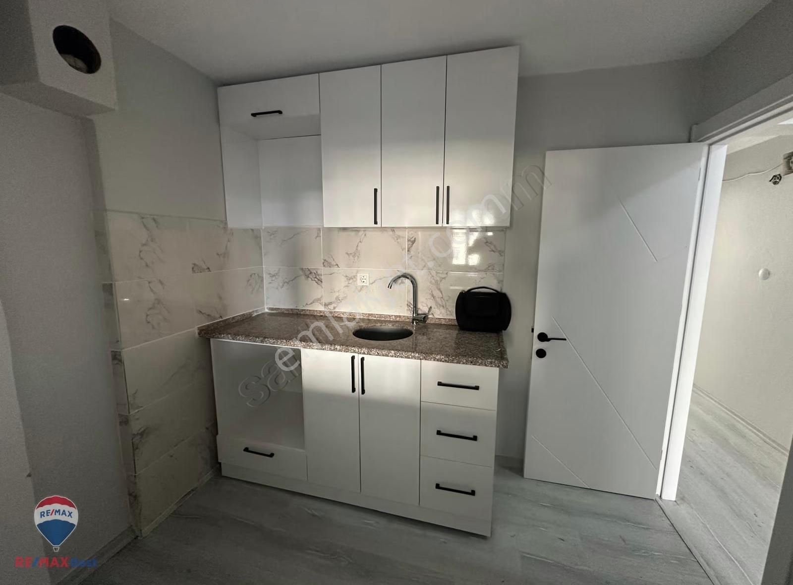 36 Karşıyaka Çarşı'da Full Tadilatlı Asansörlü Kiralık Daire - Görsel 4