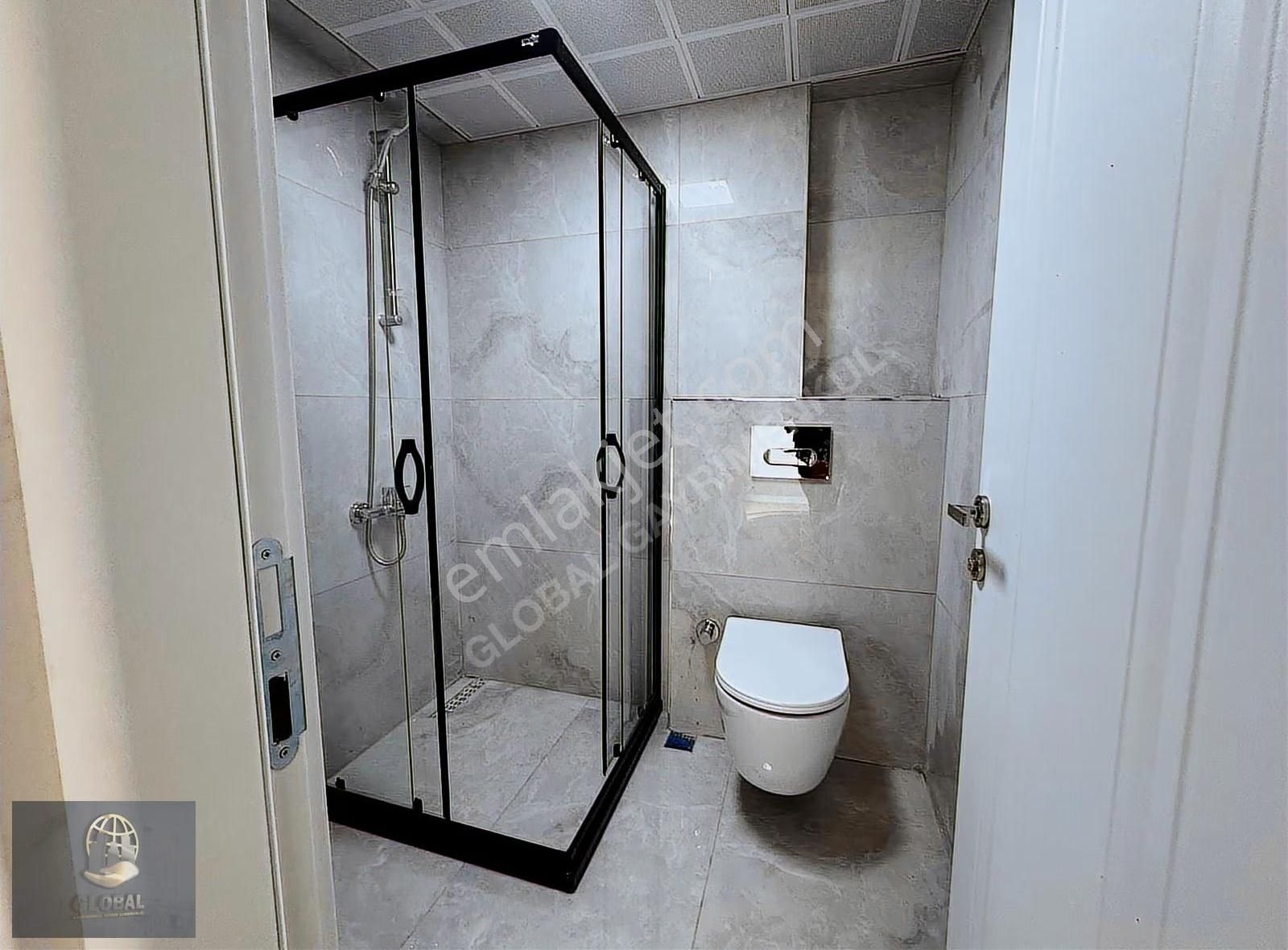 Rumeli'de Havuzlu Site İçi Güney Cephe Emsalsiz 2+1 !! - Görsel 2