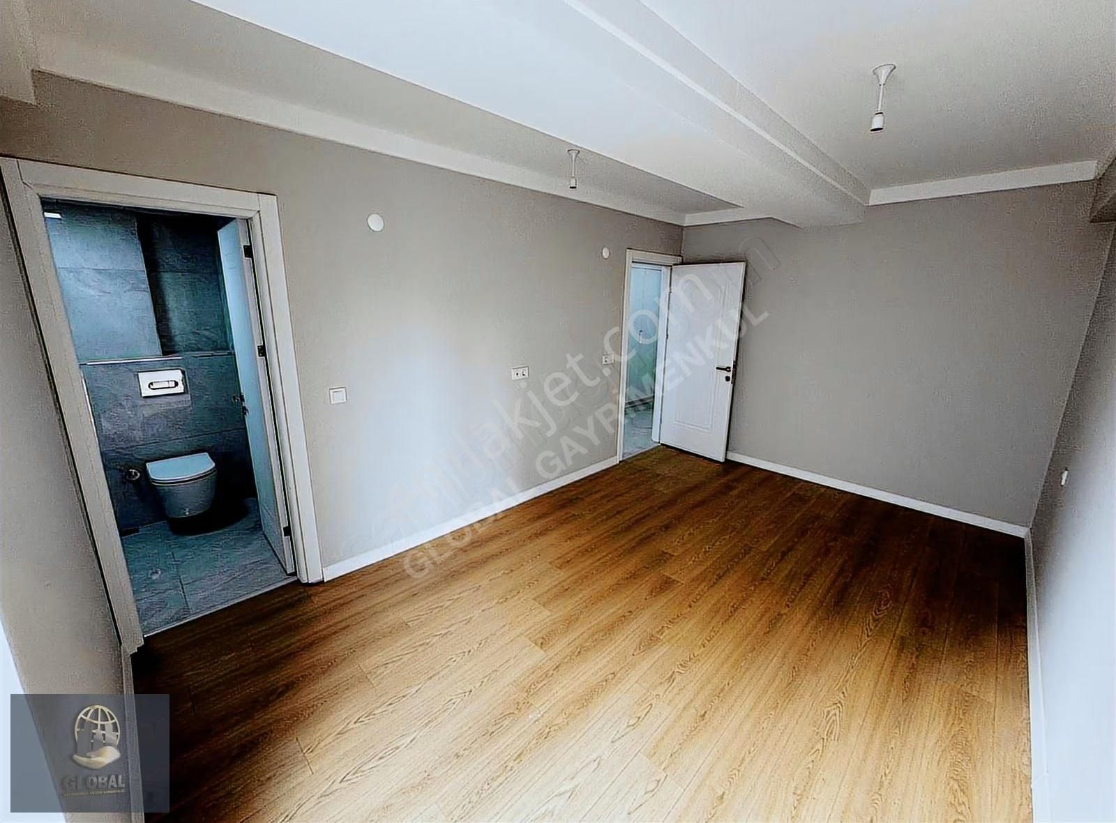 Rumeli'de Havuzlu Site İçi Güney Cephe Emsalsiz 2+1 !! - Görsel 13