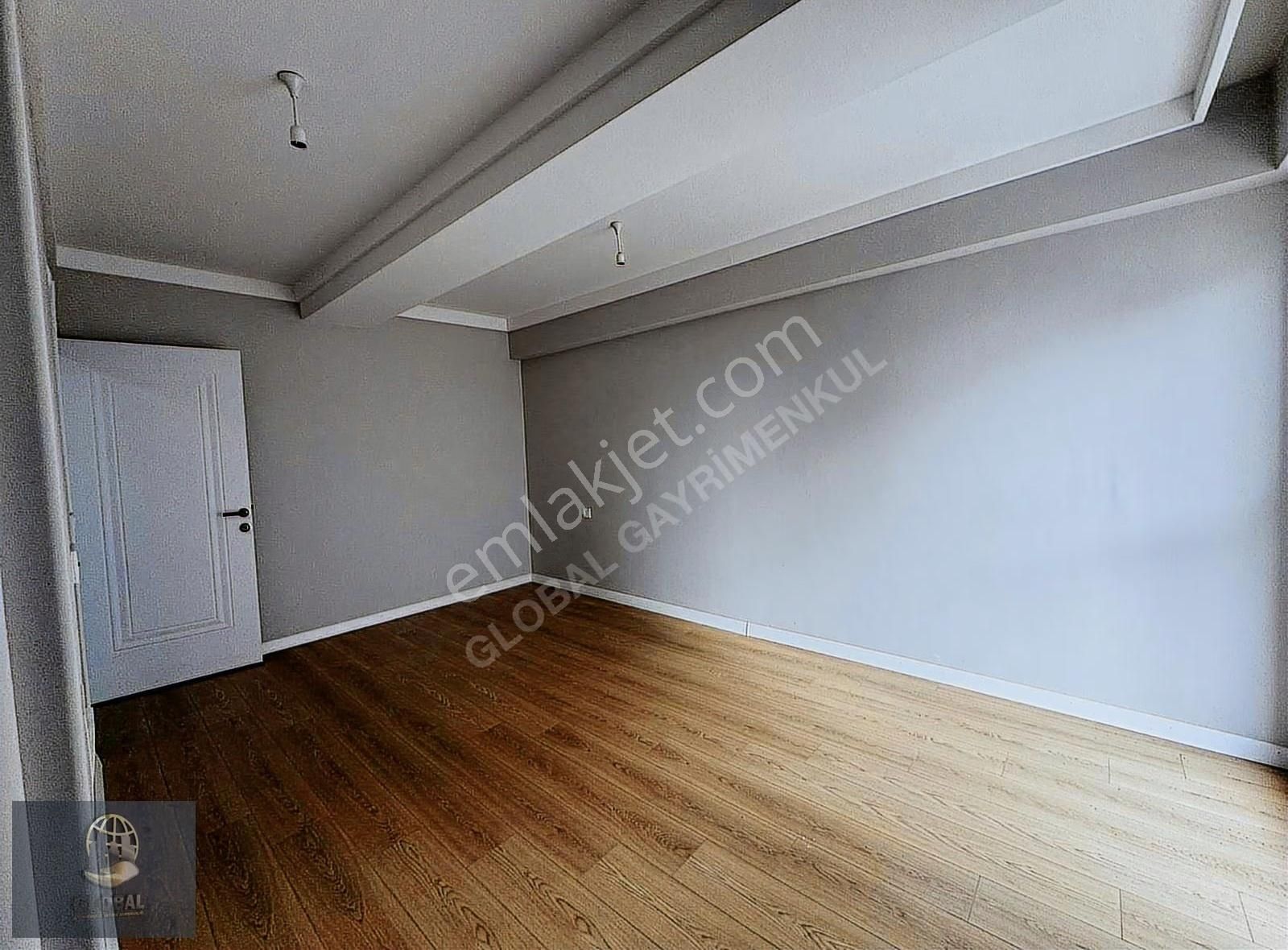 Rumeli'de Havuzlu Site İçi Güney Cephe Emsalsiz 2+1 !! - Görsel 12