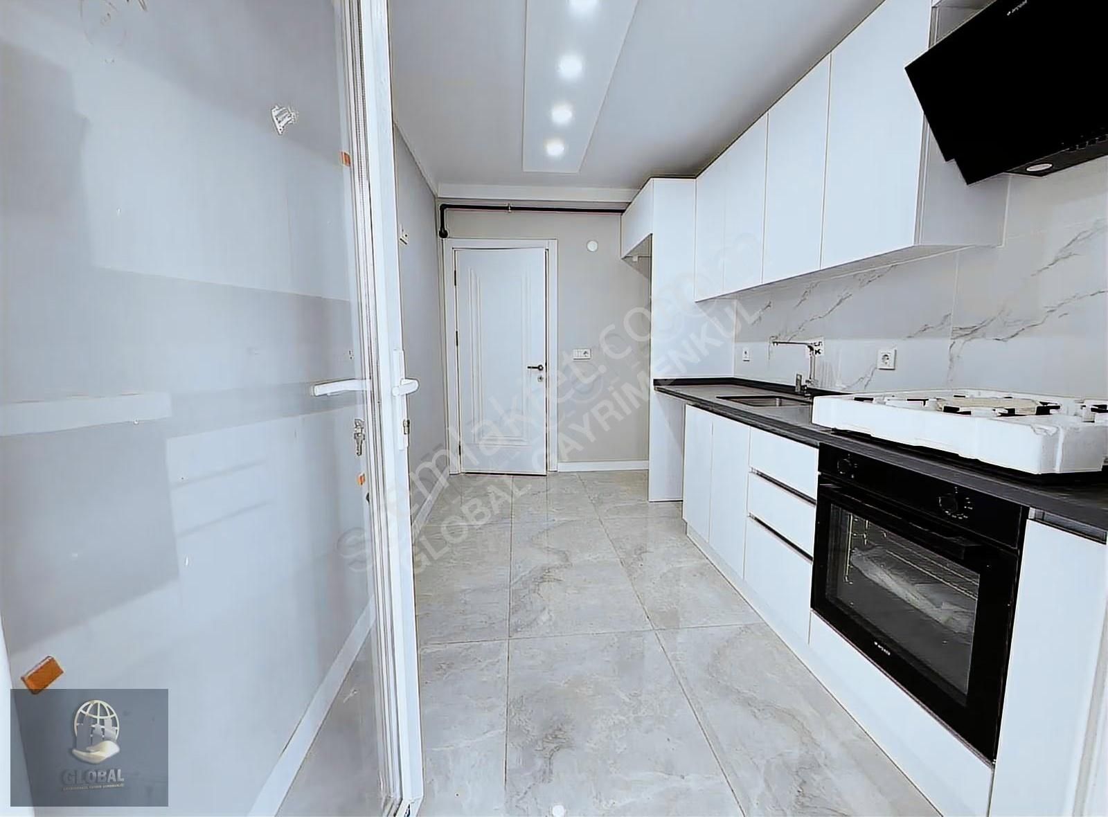 Rumeli'de Havuzlu Site İçi Güney Cephe Emsalsiz 2+1 !! - Görsel 20