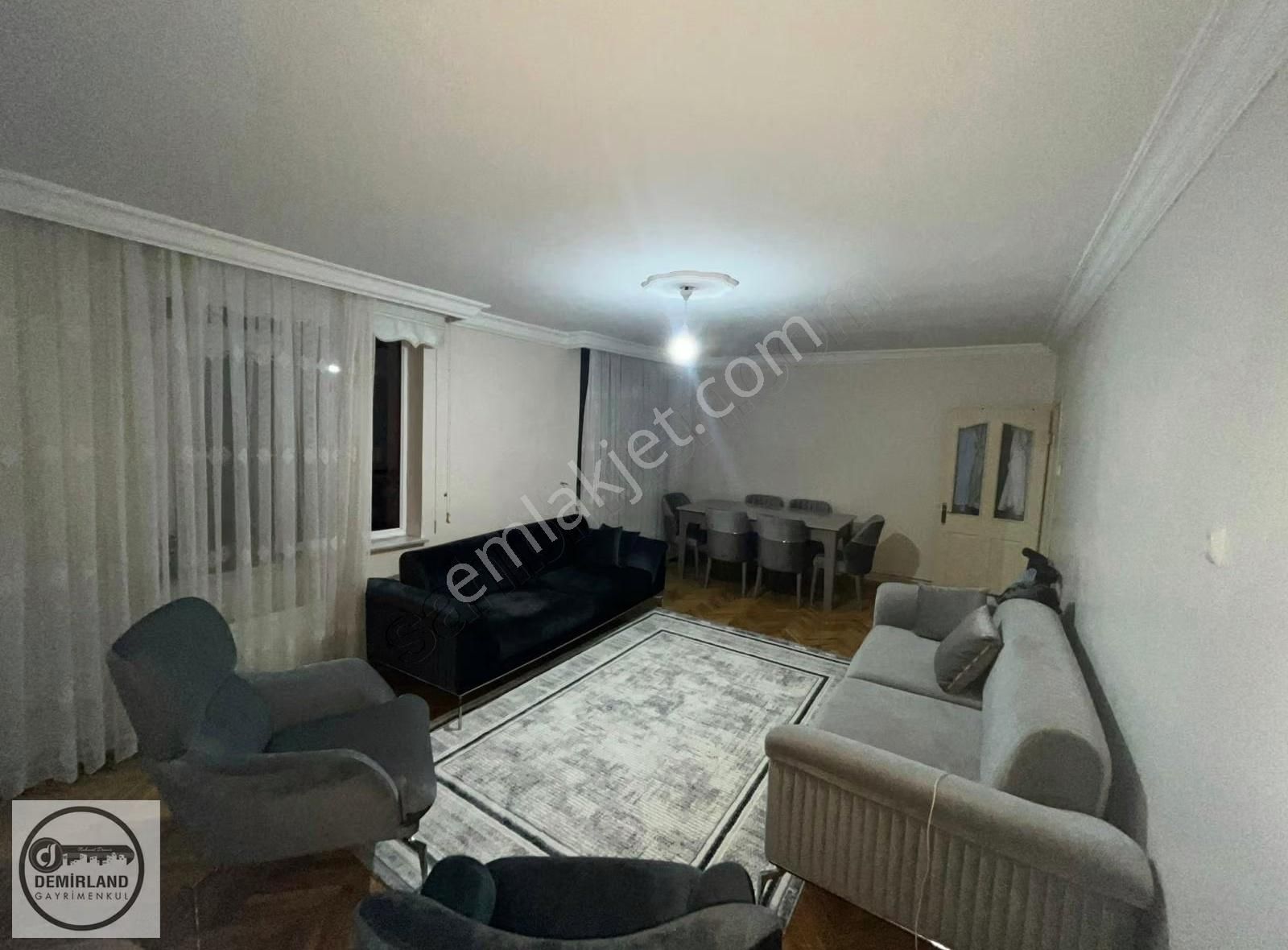 Demirland'dan Satılık Menderes Caddesi'nde 2+1 Daire