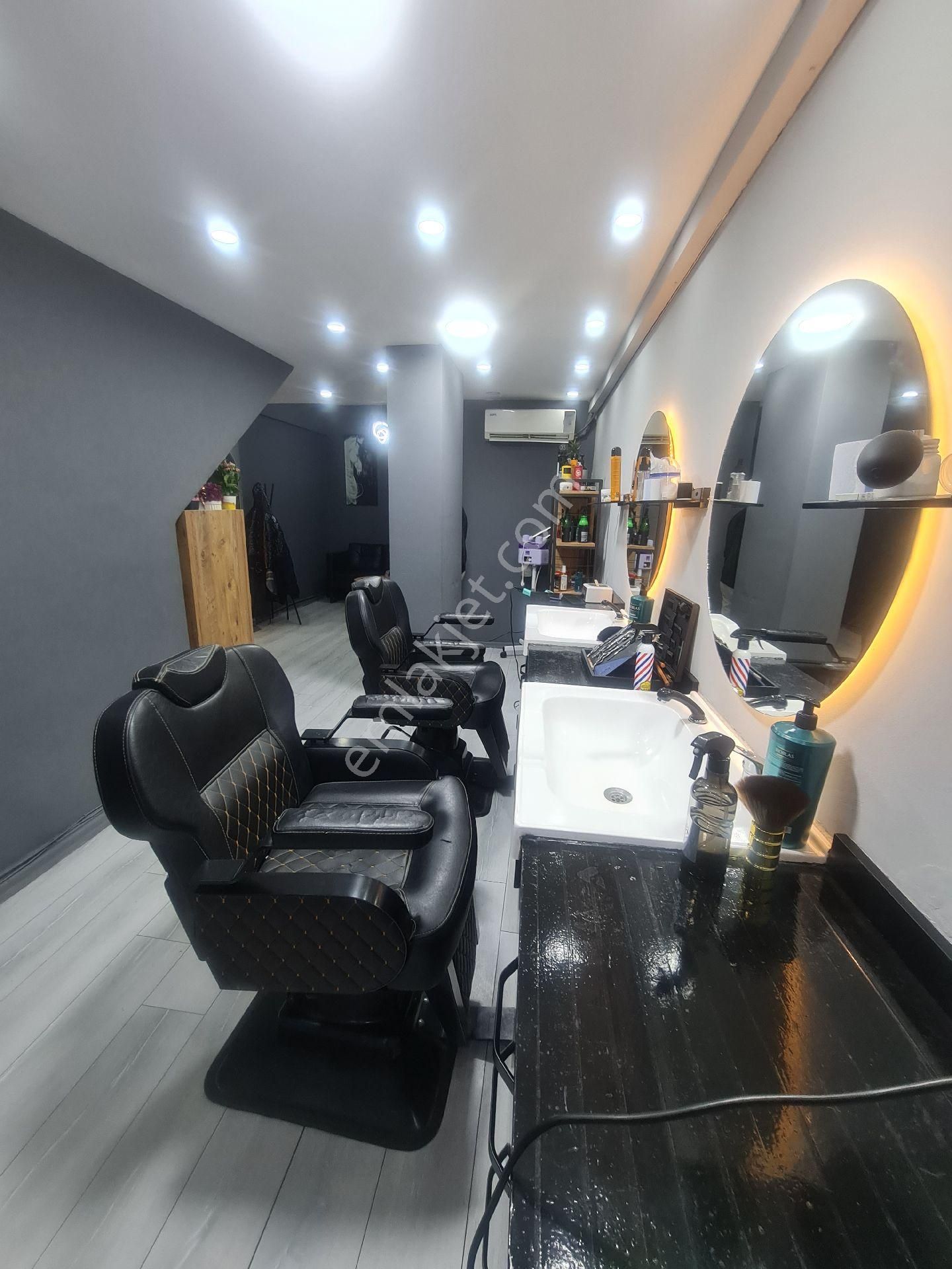 İzmir Konak Güneşli Mahde Eşyalı Olarak Kiralık Berber Dükkanı - Görsel 3