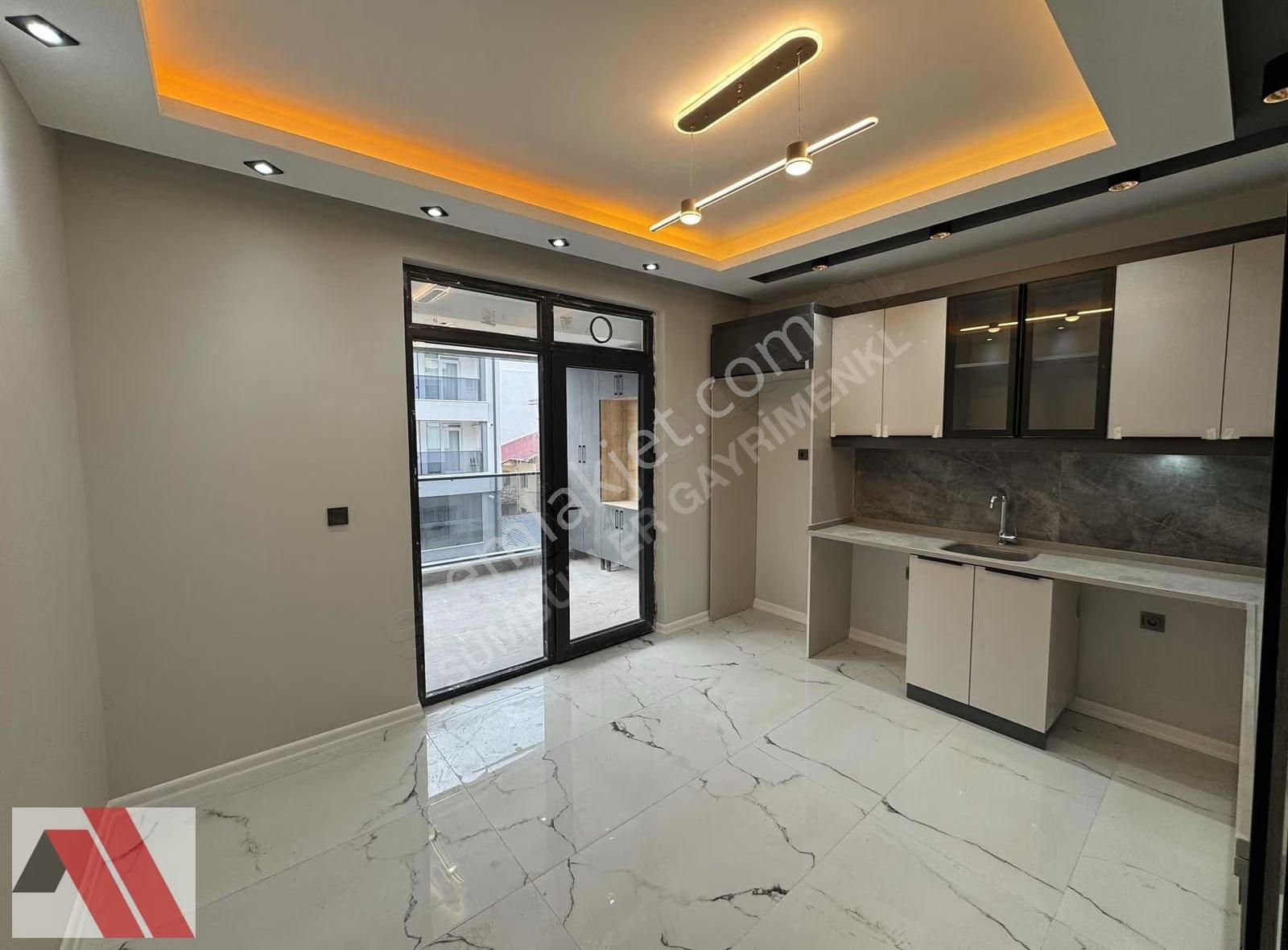 Sümbüller'den Ara Kat Z.ısıtmalı E.banyolu G.odalı Geniş Lüx 3+1