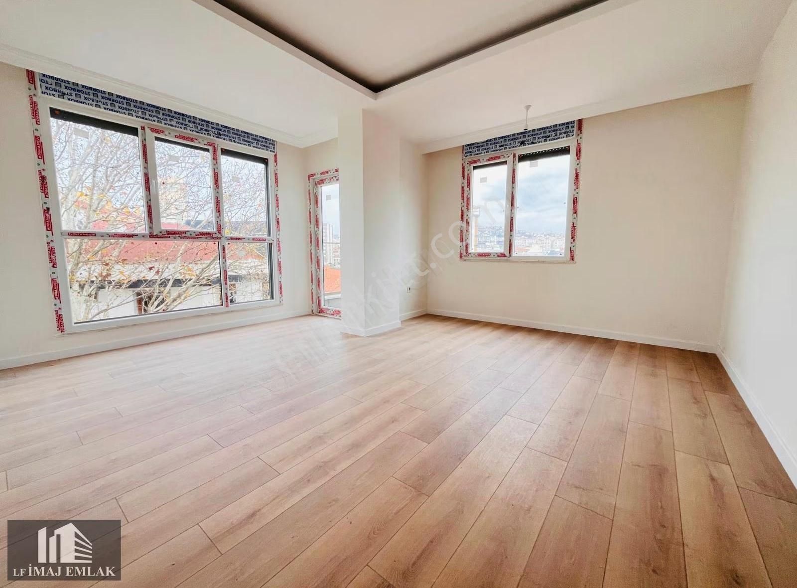 Lf İmaj Adatepe Sahilde Marmaray Yakın 2+1 Balkonlu Sıfır Lüks - Görsel 4