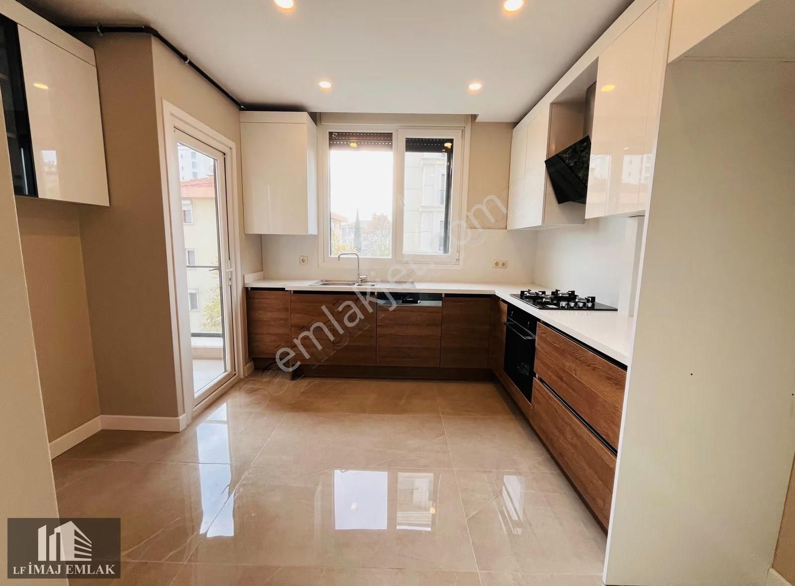 Lf İmaj Bostancı Sahilde Marmaray Yakın Geniş 3+1 Balkon Ebeveyn - Görsel 19