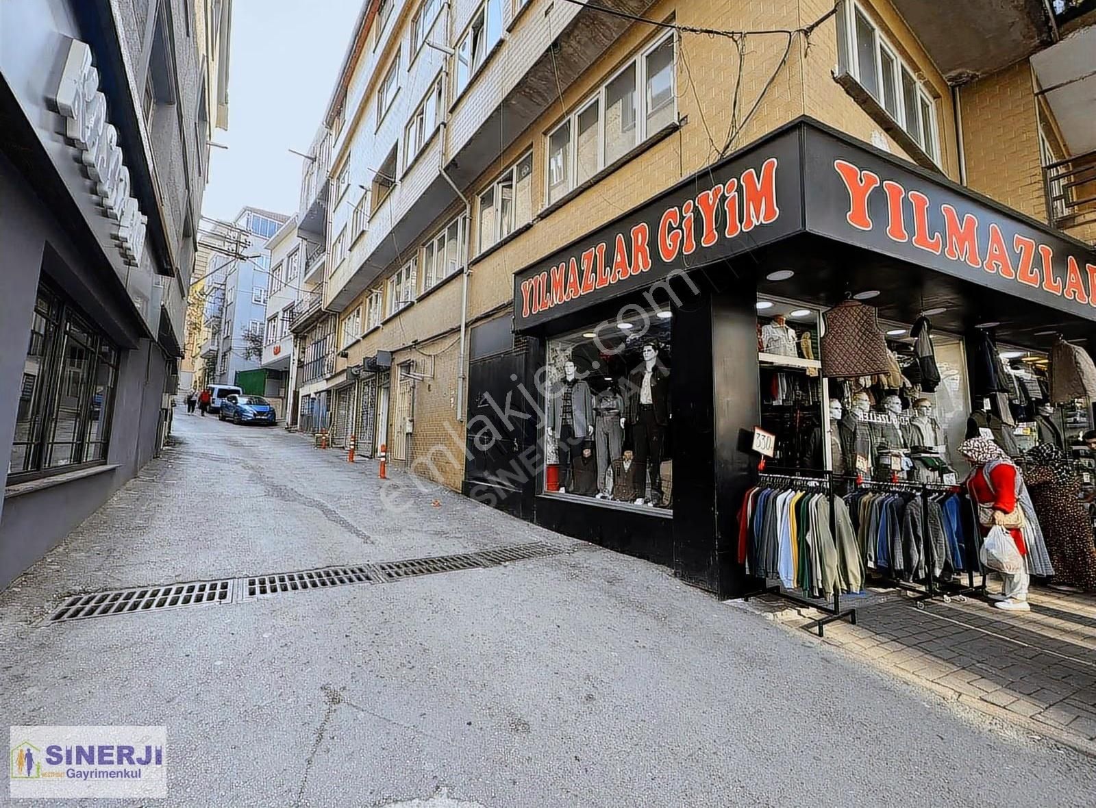 Yeşilyayla Da Kiralık 600m2 3 Katlı İş Yeri