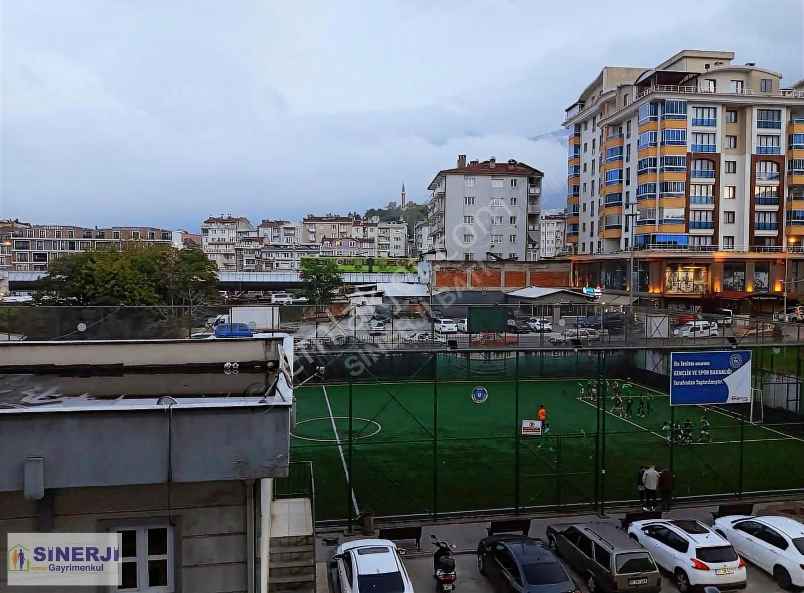 Elmasbahçeler'de Kiralık Arakat 3+1 Daire - Görsel 9
