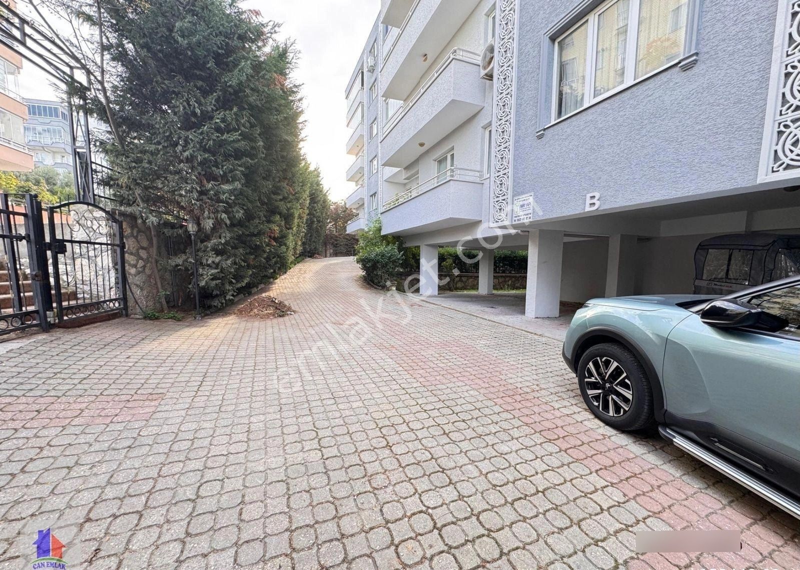 Can Emlak Ve İnşaat'tan Mudanya Yalı Mah.de Satılık Daire 3+1 Düzayak 1.kat Merketde Ptt Üstü Sitede