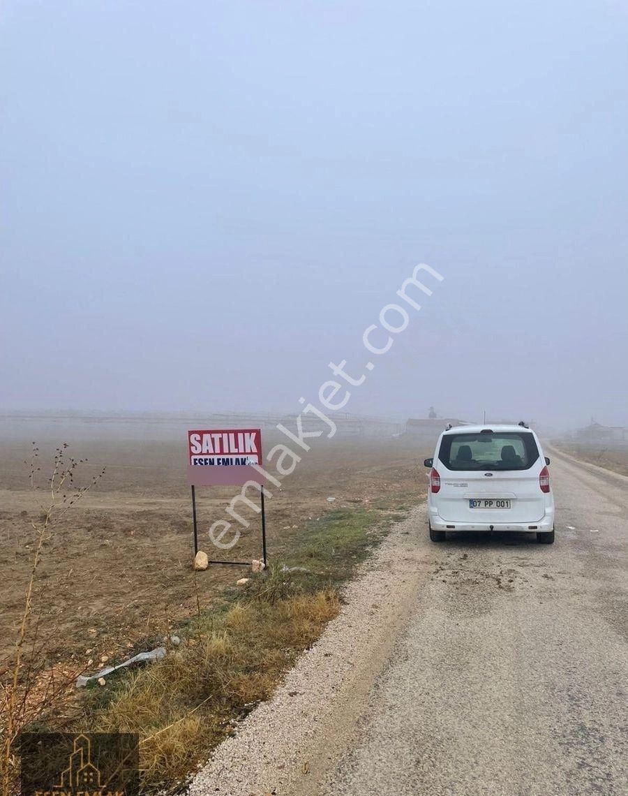 Antalya Elmalı Bozhüyük Mah'de Yola Cephe 7.633m2 Satılık Boş Tarla - Görsel 1