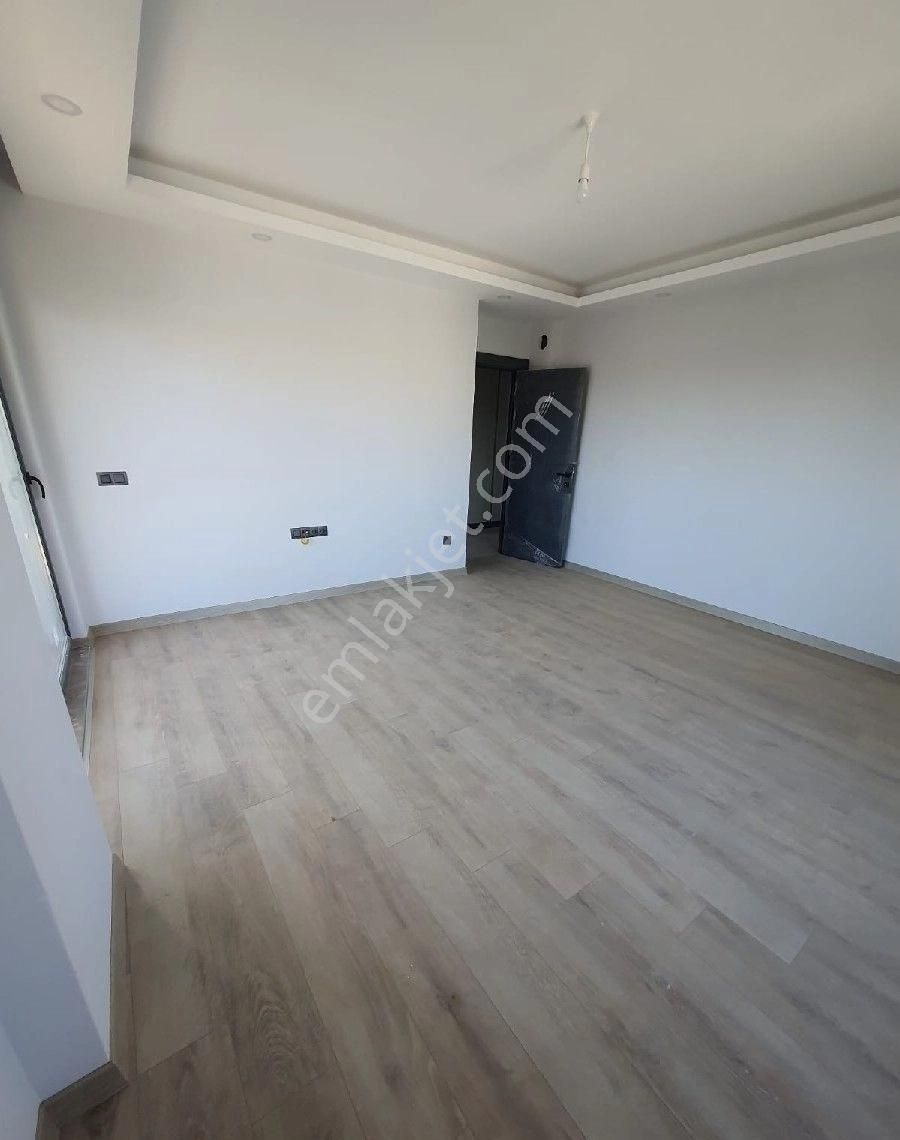 Demirel Mahallesi'nde Satılık Havuzlu Ara Kat 2+1 - Görsel 5