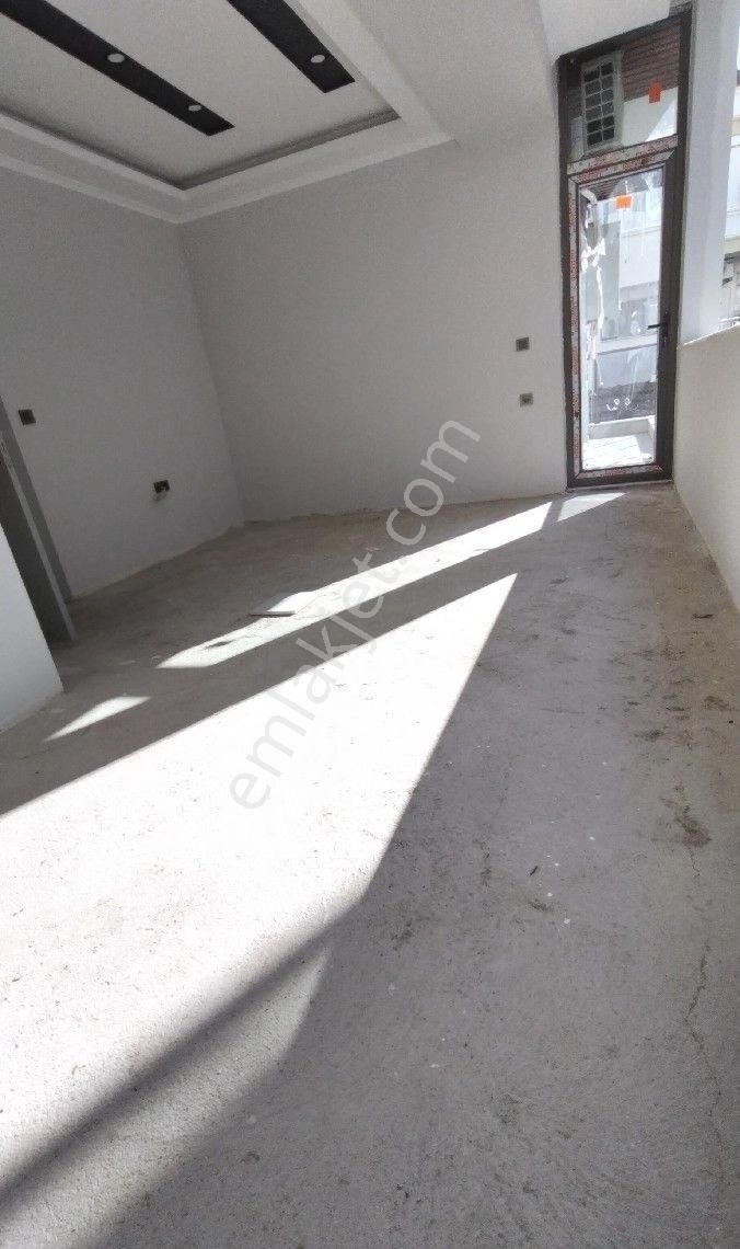 Işıklar Gençlik Mah. Satılık 1+1 Ara Katta - Görsel 5