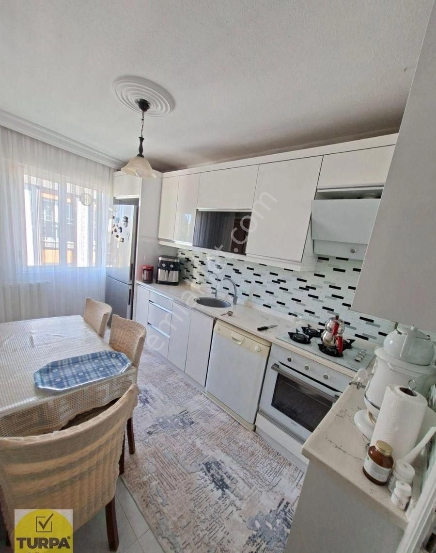 Turpa Güven'den Gülyaka Mahallesinde Satılık 3+1 Daire - Görsel 9