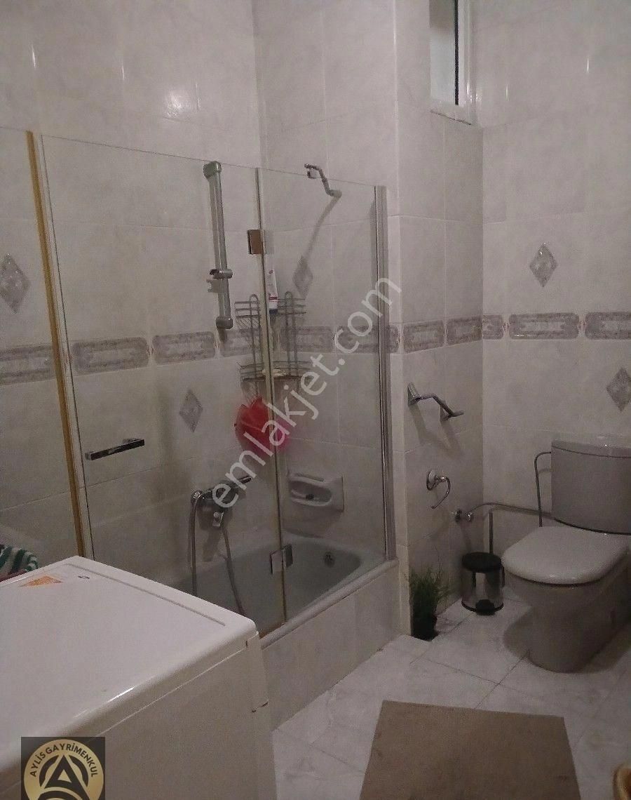 Sarıyer Merkezde Temiz Eşyalı 4+1 Kiralık Daire. - Görsel 3