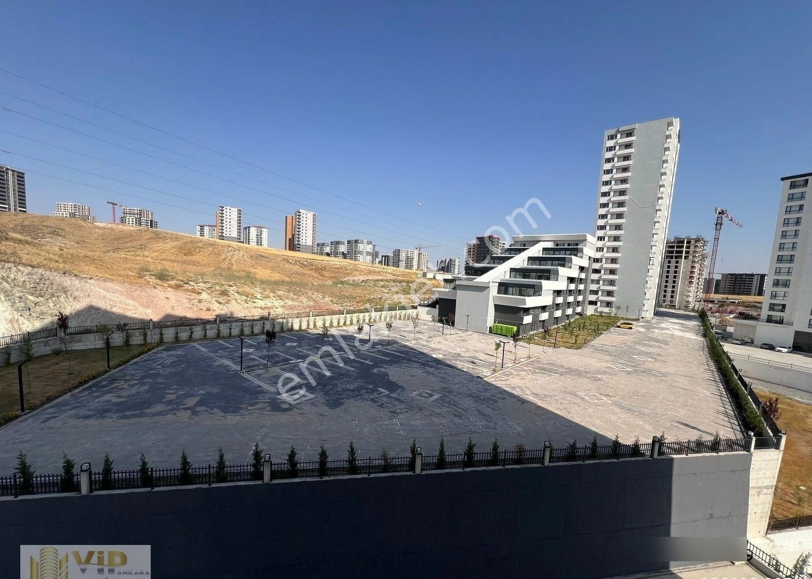 Cumhuriyet Mahallesi Ara Kat İskanlı 1+1 Satılık Daire - Görsel 13