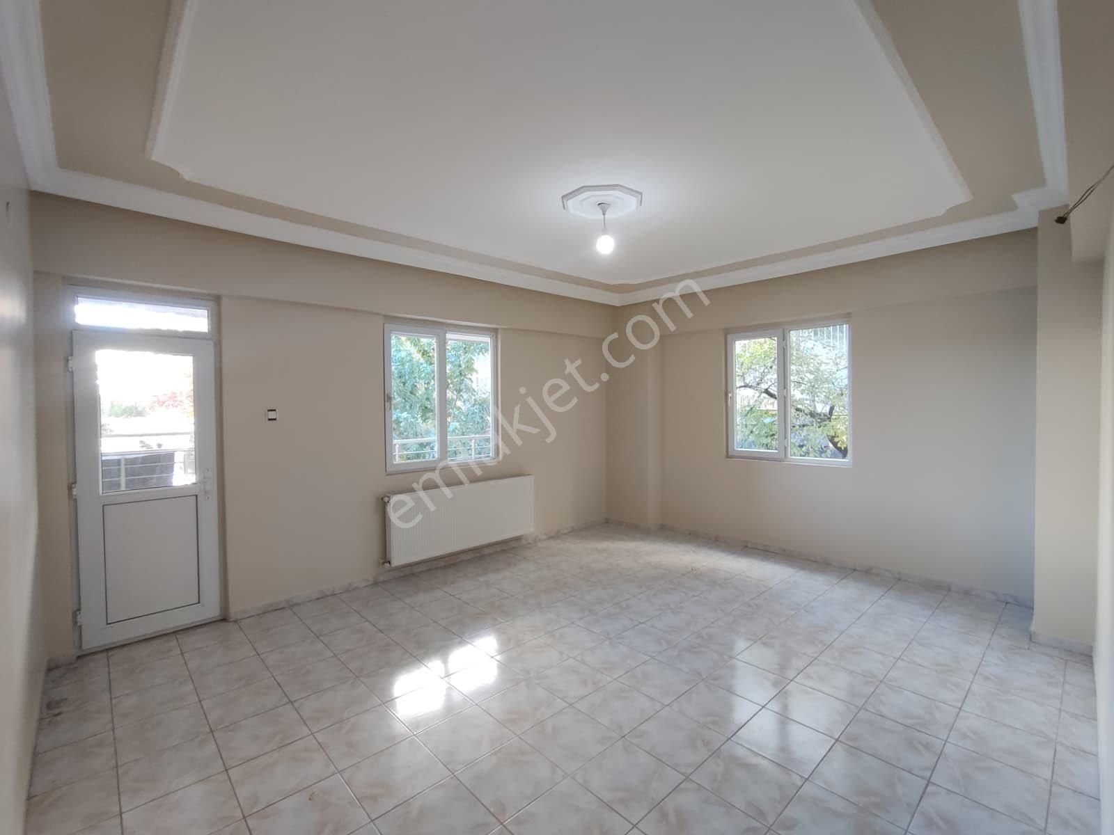 Cadde 17 Emlaktan Satılık 3+1 Daire - Görsel 4