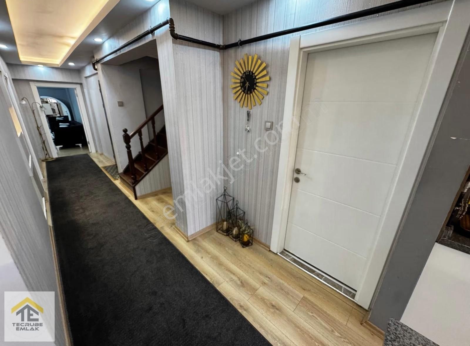 İncirli Merkez'de Ultra Lüks 5+1 Manzaralı Emsalsiz Dubleks - Görsel 13