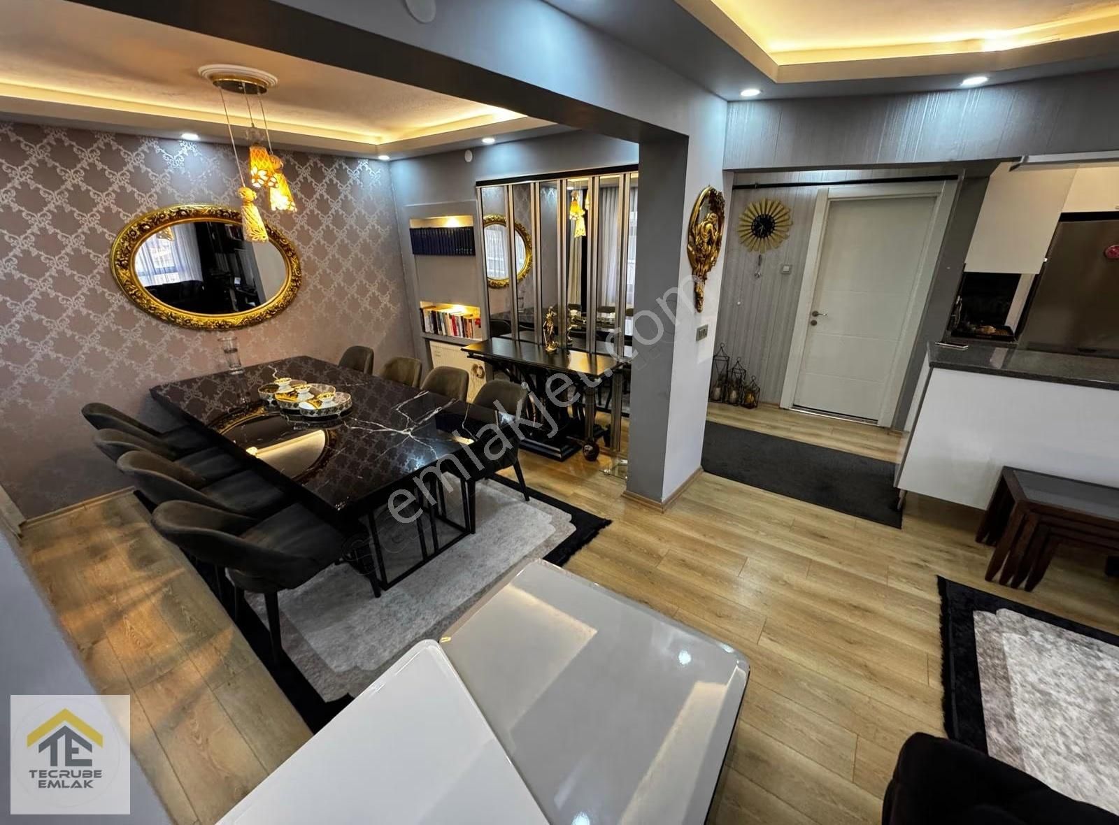 İncirli Merkez'de Ultra Lüks 5+1 Manzaralı Emsalsiz Dubleks - Görsel 26