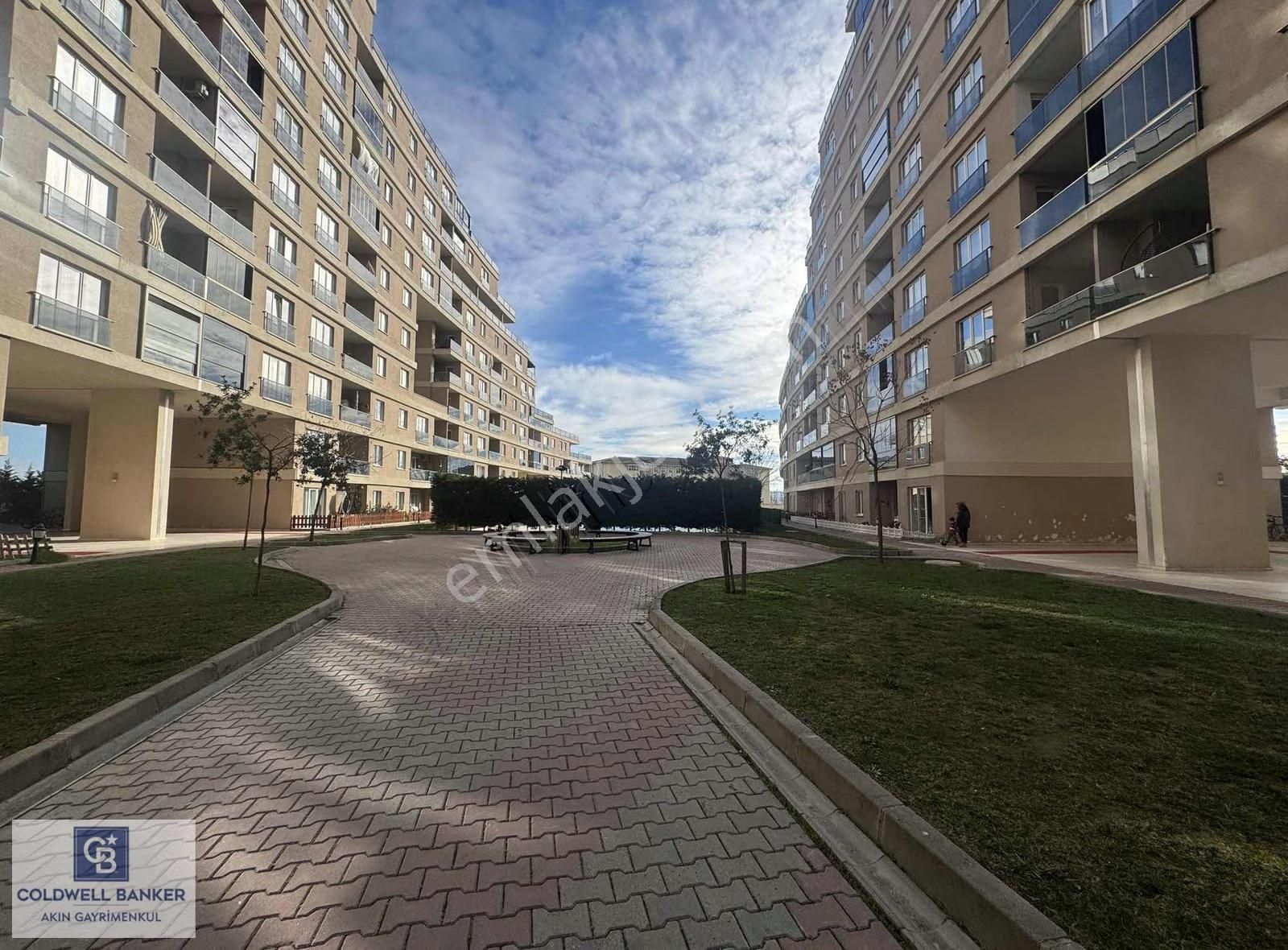 Pendik Yayalar Selective Port Sitesinde Satılık 1+1 Daire - Görsel 3