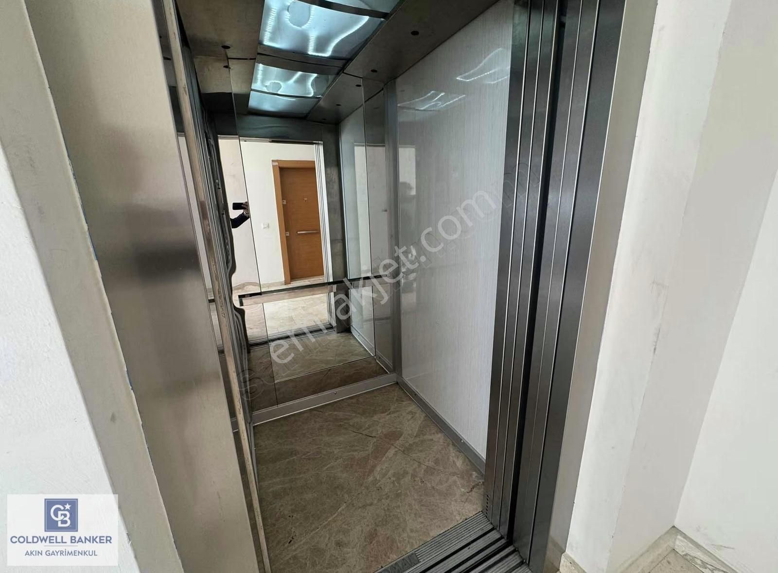 Pendik Yayalar Selective Port Sitesinde Satılık 1+1 Daire - Görsel 13