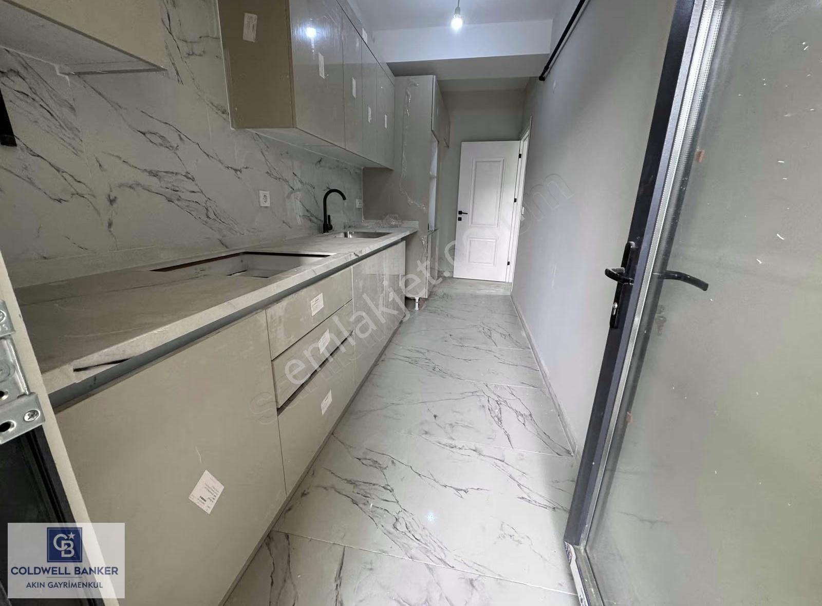 Sancaktepe Sultangazi Caddesinde Kapalı Otoparklı 2+1 Satılık - Görsel 11