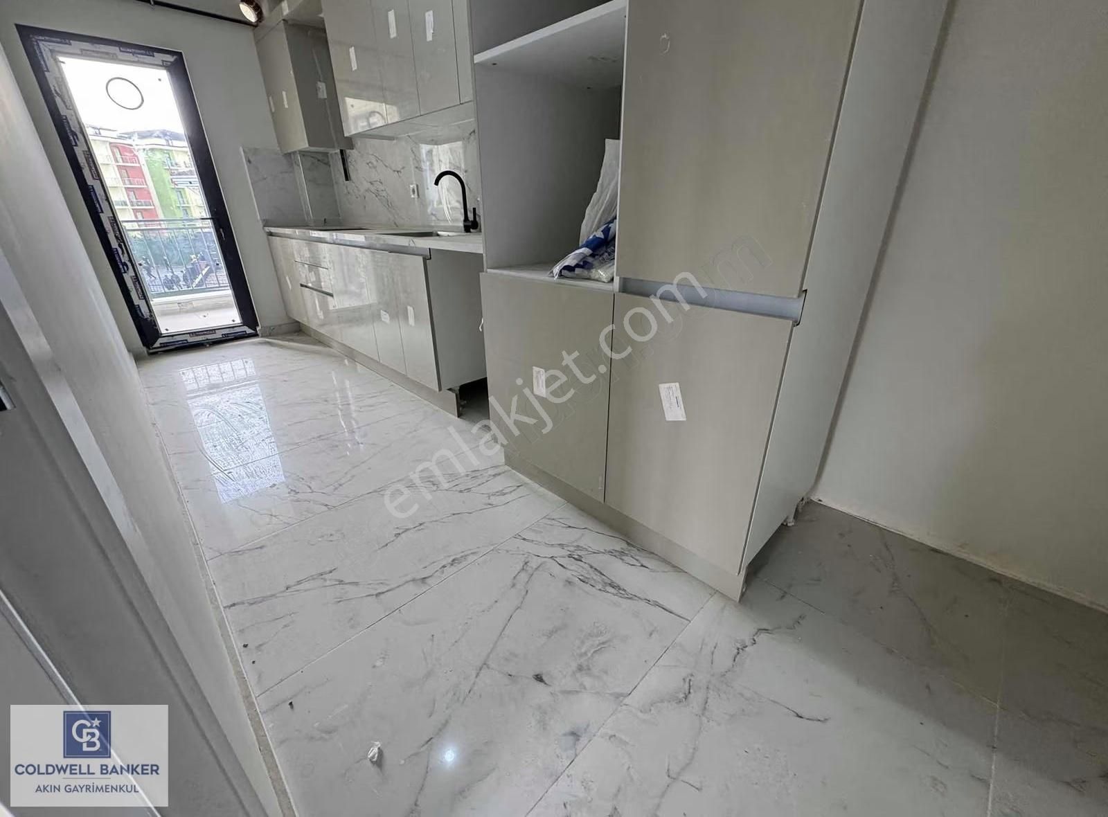 Sancaktepe Sultangazi Caddesinde Kapalı Otoparklı 2+1 Satılık - Görsel 13