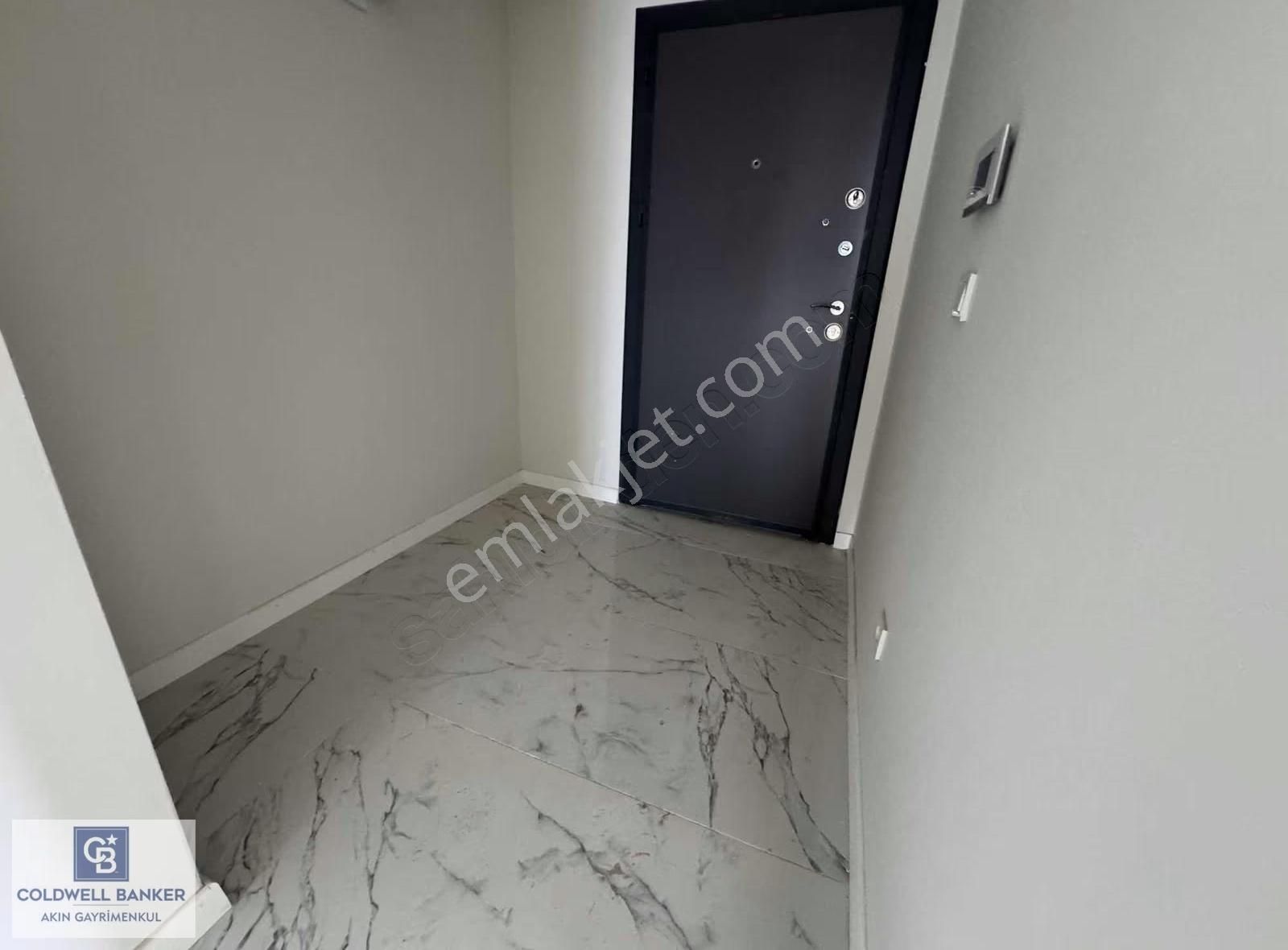 Sancaktepe Sultangazi Caddesinde Kapalı Otoparklı 2+1 Satılık - Görsel 7
