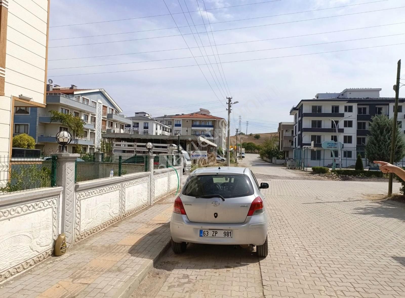 ""gazi Emlak""ç.köy Kaymakamlık Yakını 3+1 Yeni Ara 2wc 2 Balkon - Görsel 2