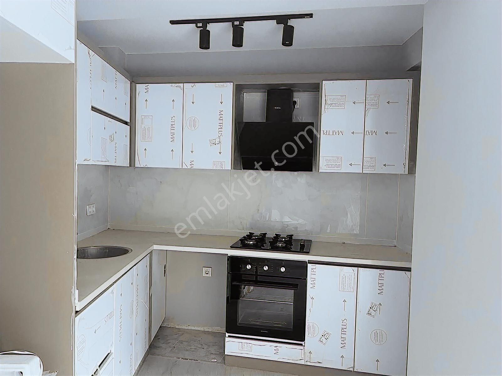 Cumhuriyet Te Satılık 1+1 Daire - Görsel 2