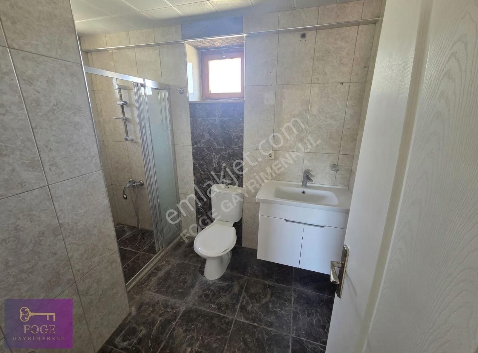 Foça'da Dört Katlı Deniz Manzaralı Geniş Bahçeli Forleks Villa - Görsel 27