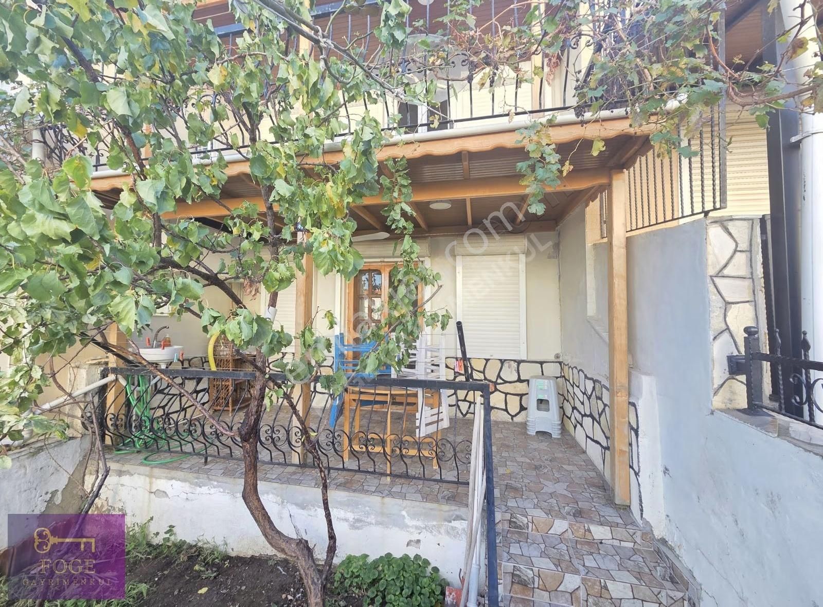 Yenifoça'da Müstakil Bahçeli Deniz Manzaralı 2+1 Dubleks - Görsel 24