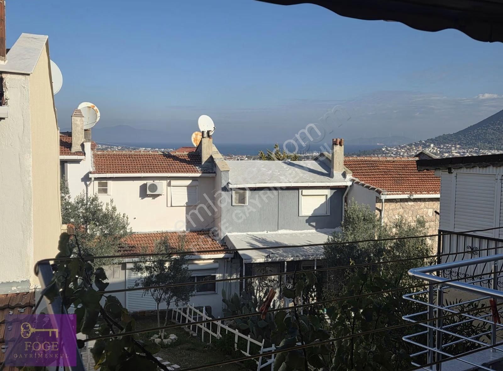 Yenifoça'da Müstakil Bahçeli Deniz Manzaralı 2+1 Dubleks - Görsel 2