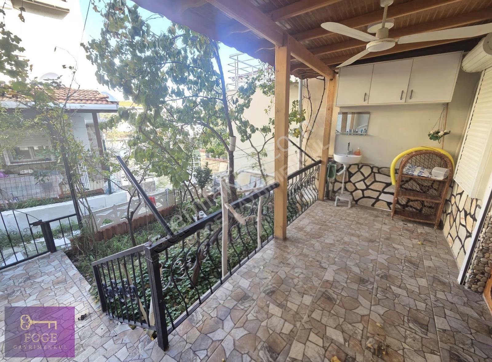 Yenifoça'da Müstakil Bahçeli Deniz Manzaralı 2+1 Dubleks - Görsel 12