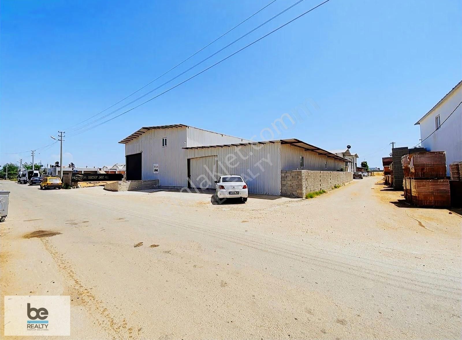 Aksu Atatürk Mahallesinde Kiralık Depo