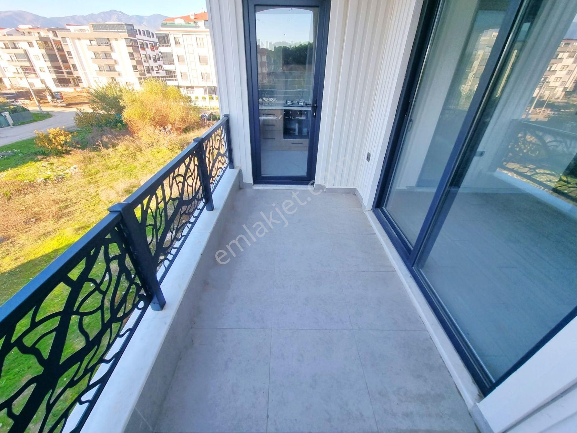 Akçay'da Aygülden Sıfır Denize Çok Yakın Ayrı Mutfak Ebeveyn Banyolu Doğalgazlı 2+1 Satılık Daireler - Görsel 13