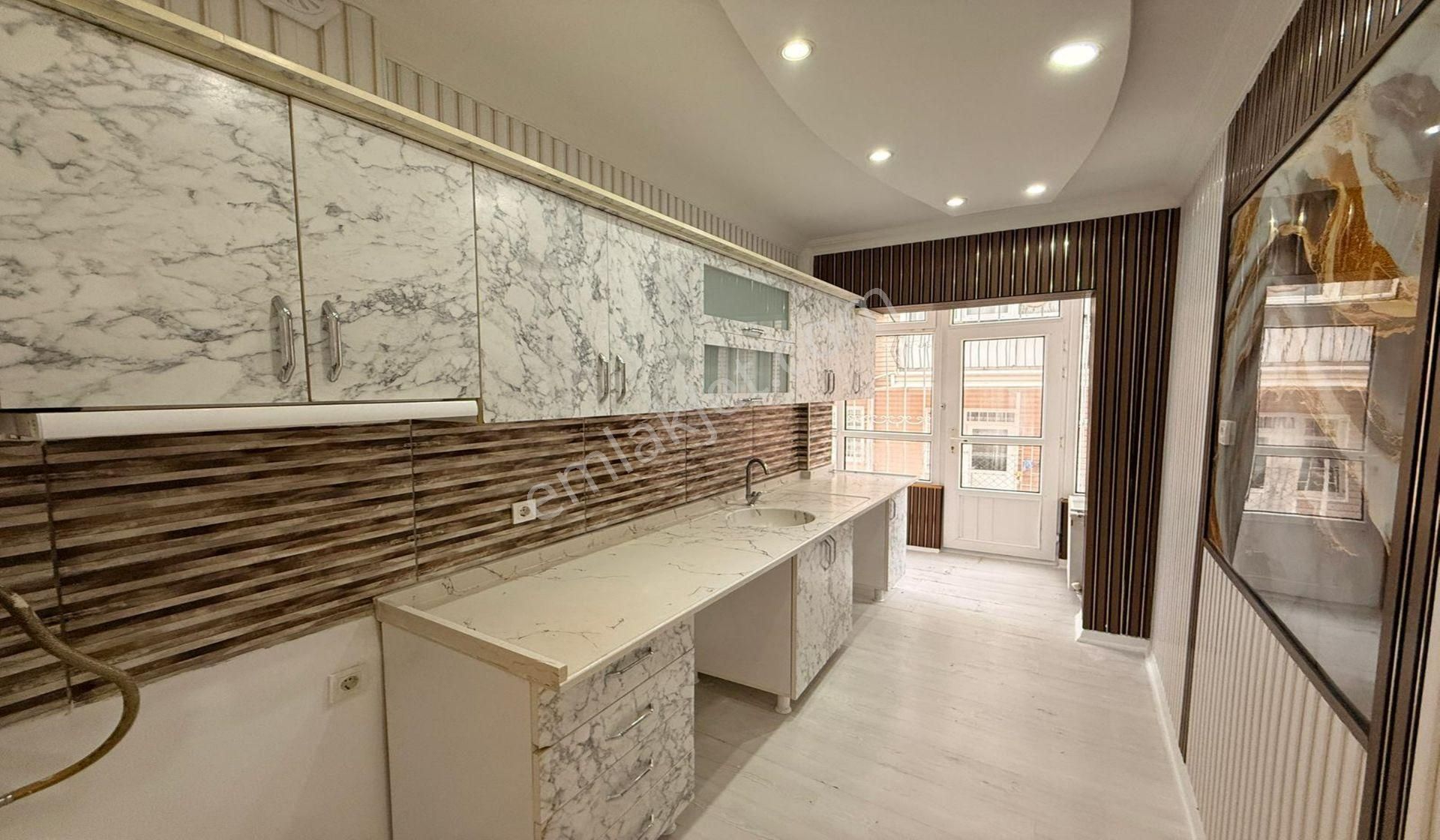 İncirli Teknik Lise Yakını 3+1 Masrafsız Bölgede Yok - Görsel 3