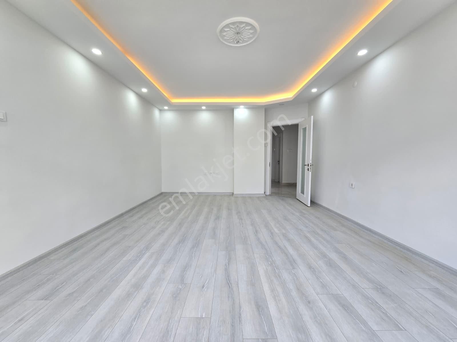 30 Ağustos Mah Satılık 3+1 Kilerli Full Yapılı Arakat Ön Cephe Daire - Görsel 13